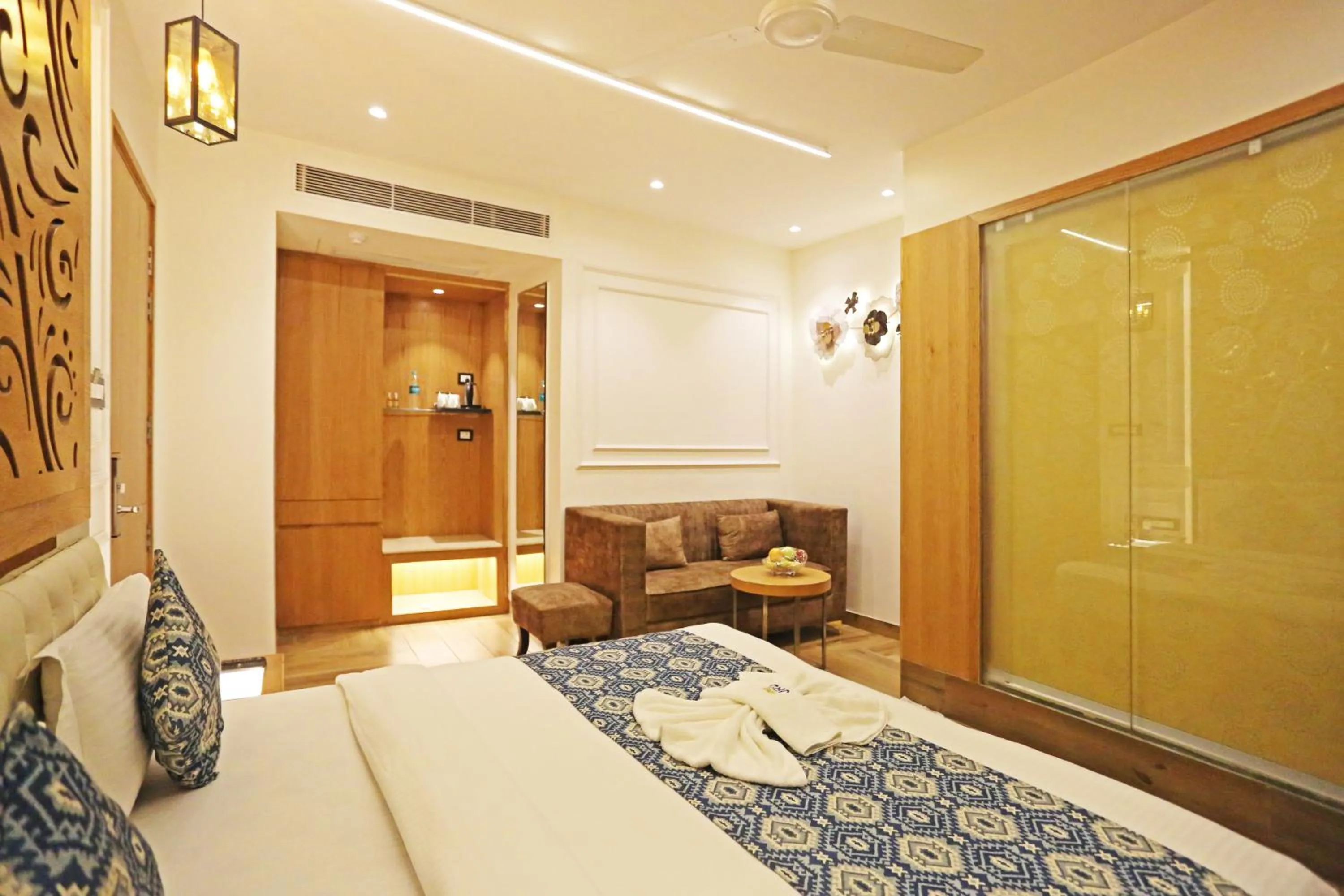 Bedroom, Bed in JRD Luxury-Business Hotel