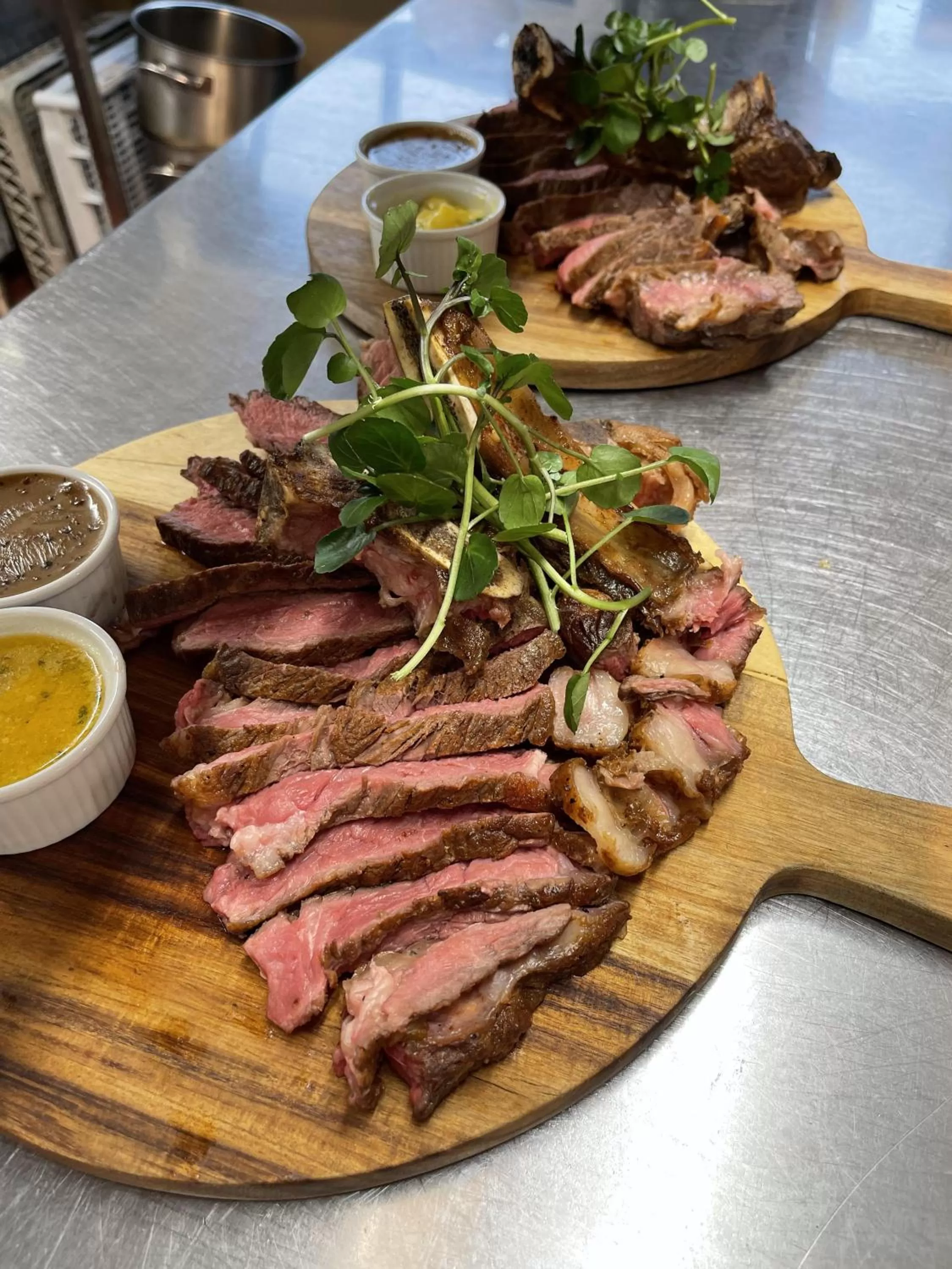 Food and drinks in Wellington Inn