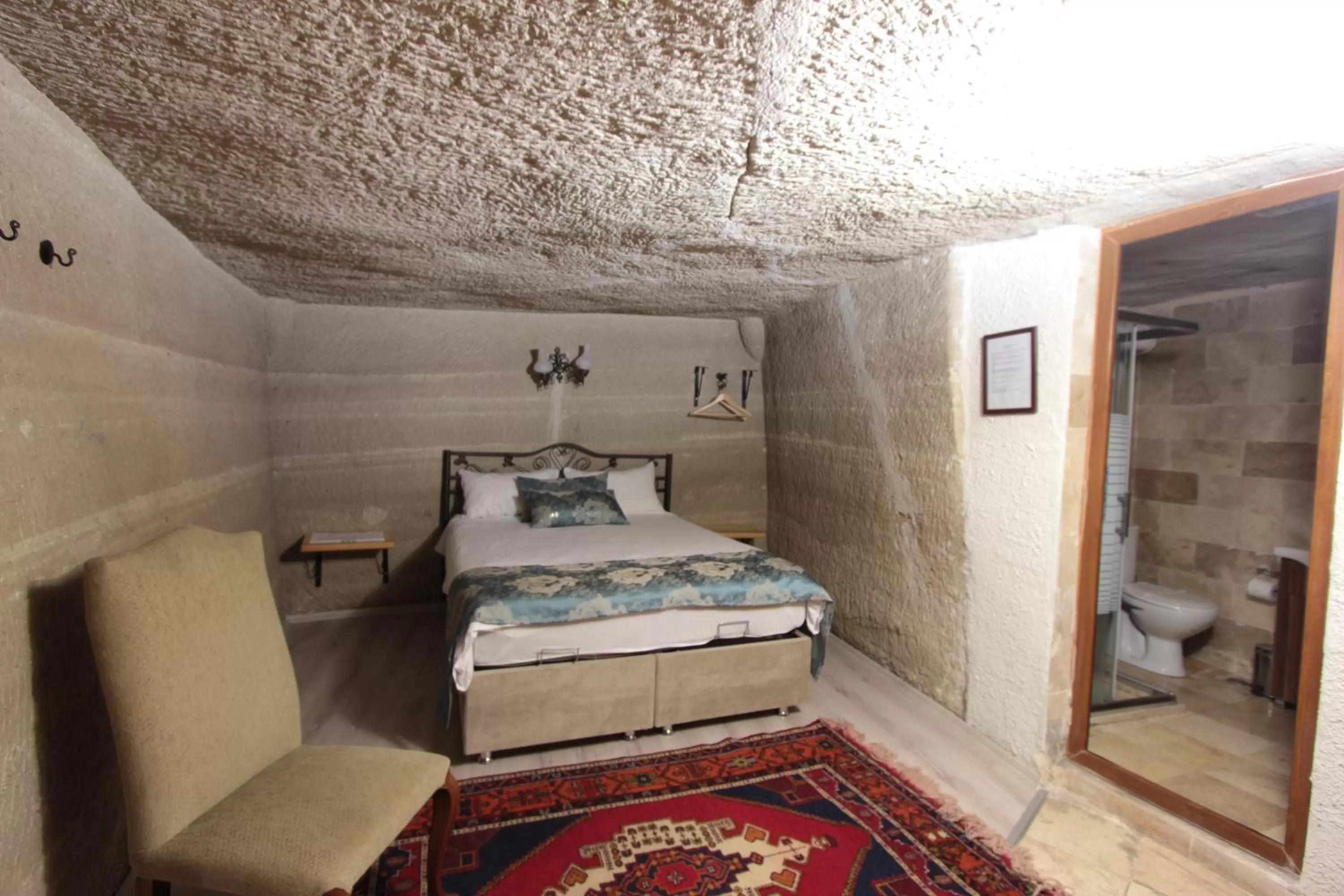 Photo of the whole room, Bed in Guven Cave Hotel