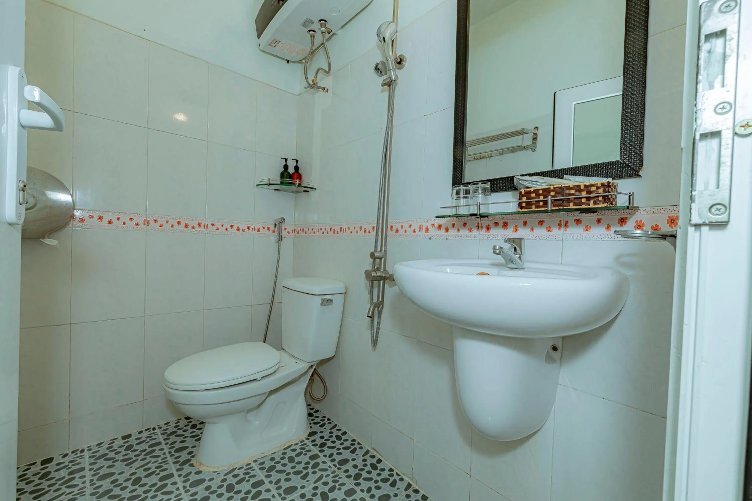 Ken's Backpackers Hotel