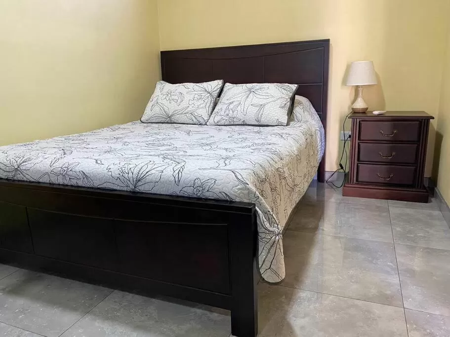 Bedroom, Bed in Airport SJO Residence - Edward & Familia Inn