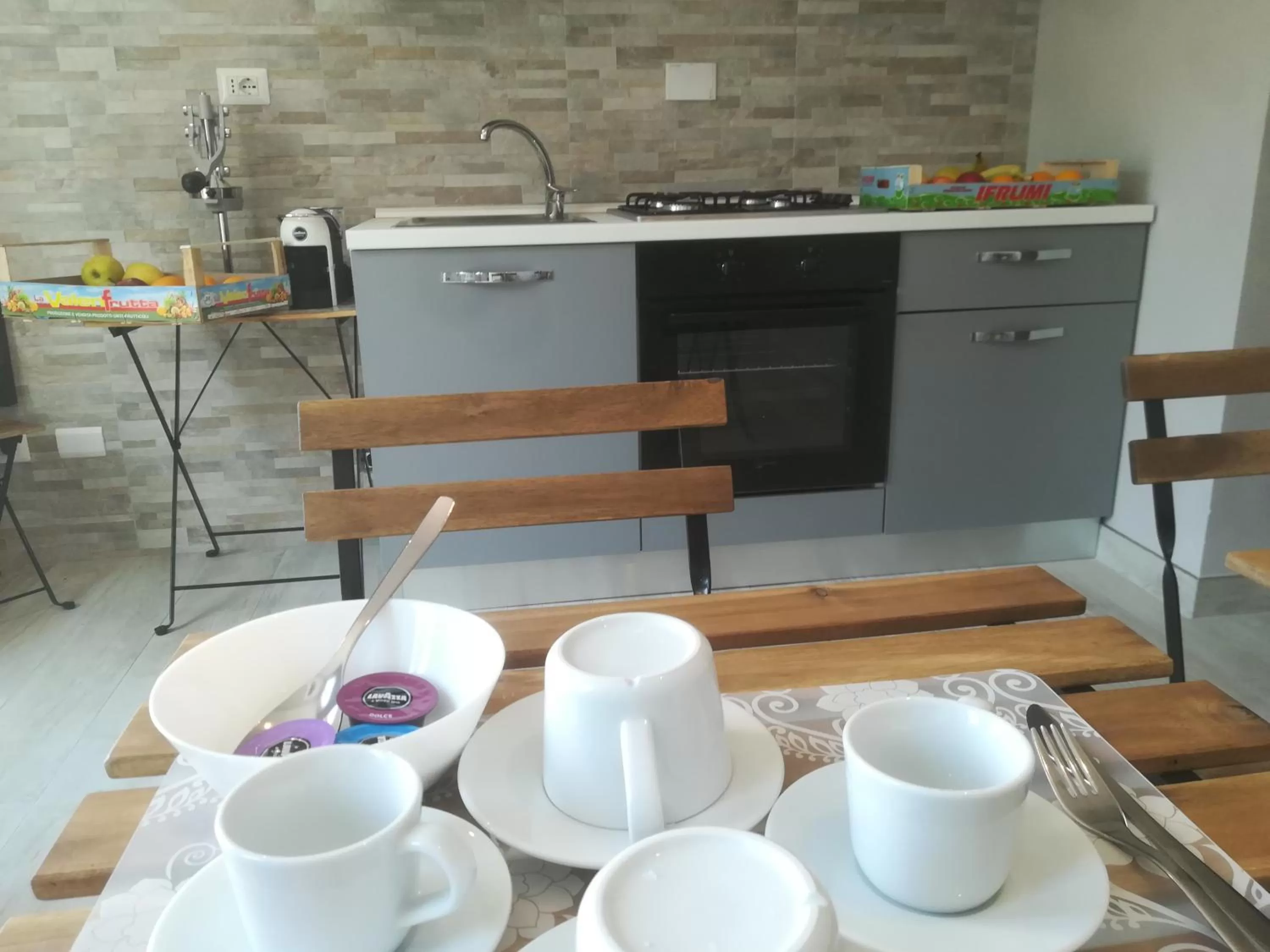 Food and drinks in B&B Purple Italy