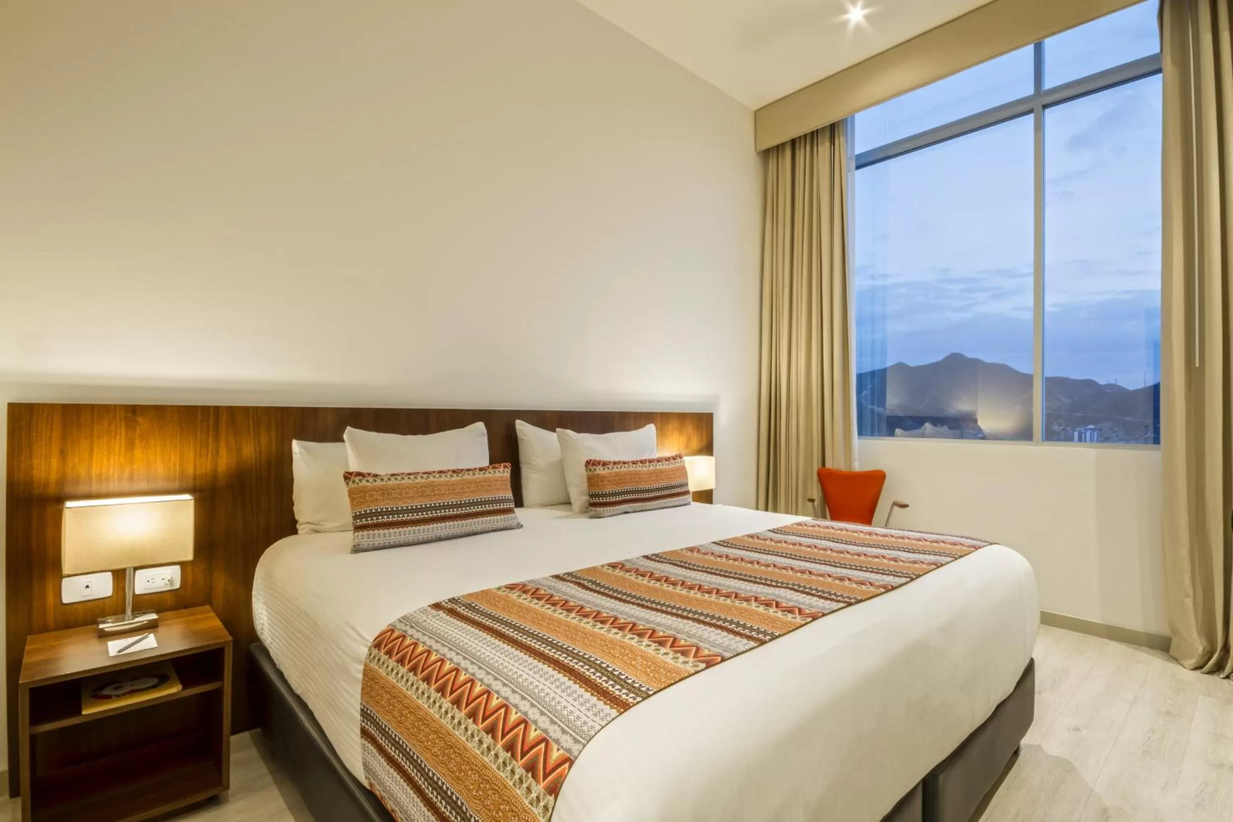 Bed in Best Western Plus Santa Marta Hotel