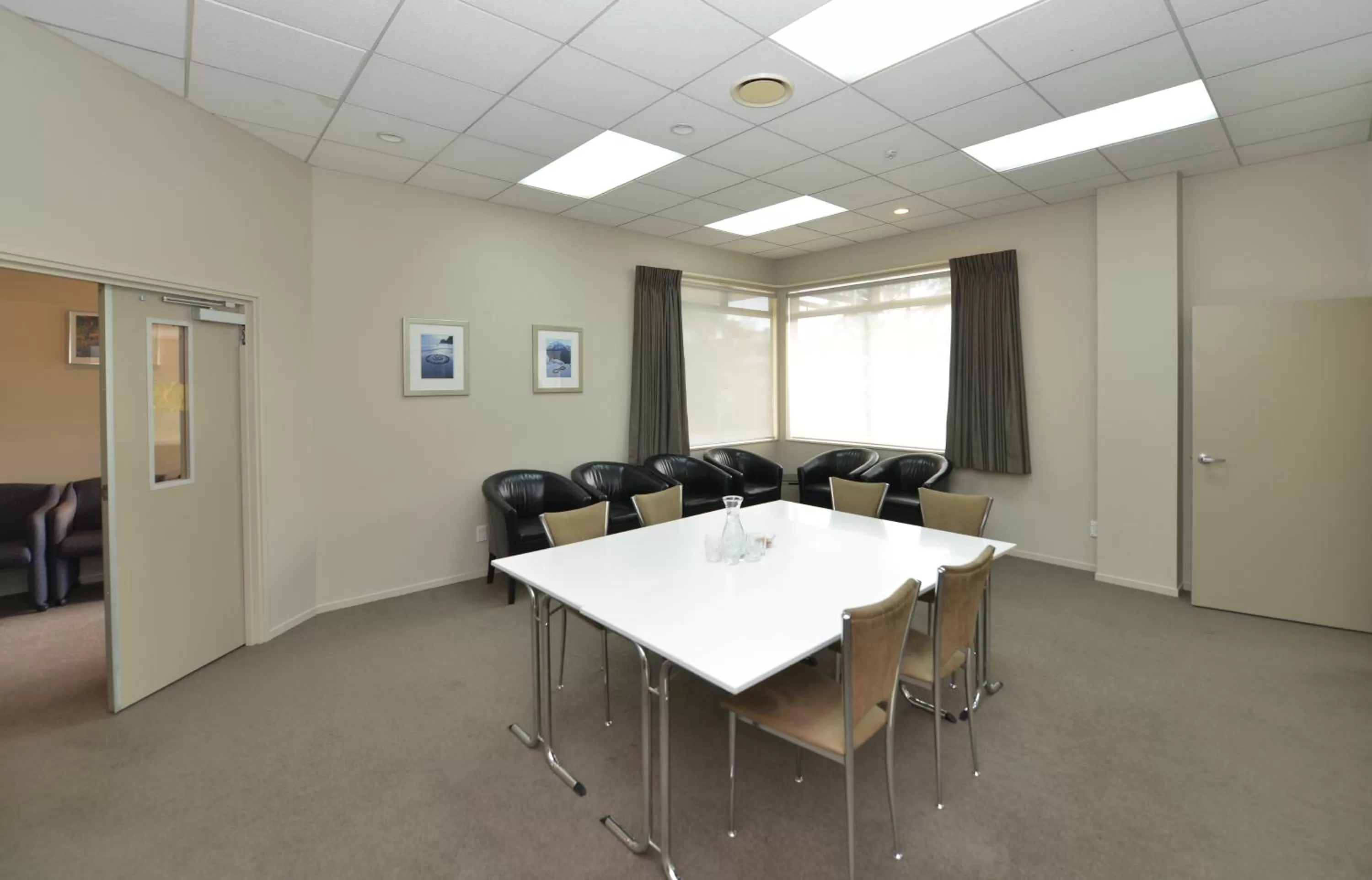 Business facilities in Brougham Heights Motel