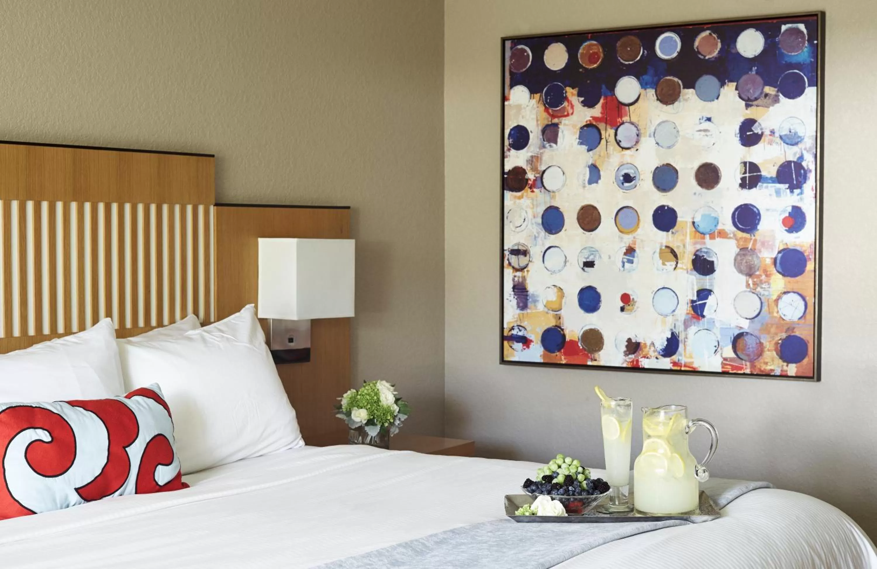 Food and drinks, Bed in Wyndham Orlando Resort International Drive