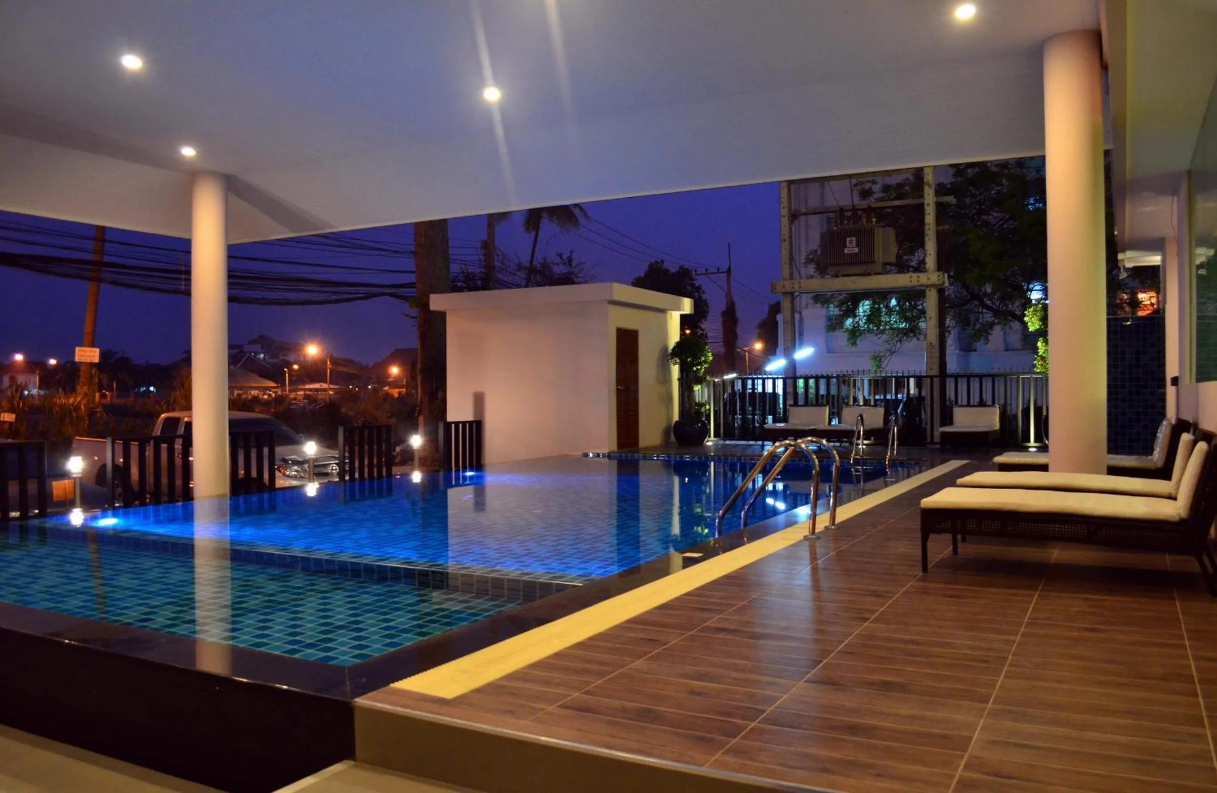 Swimming pool in Tevan Jomtien Pattaya