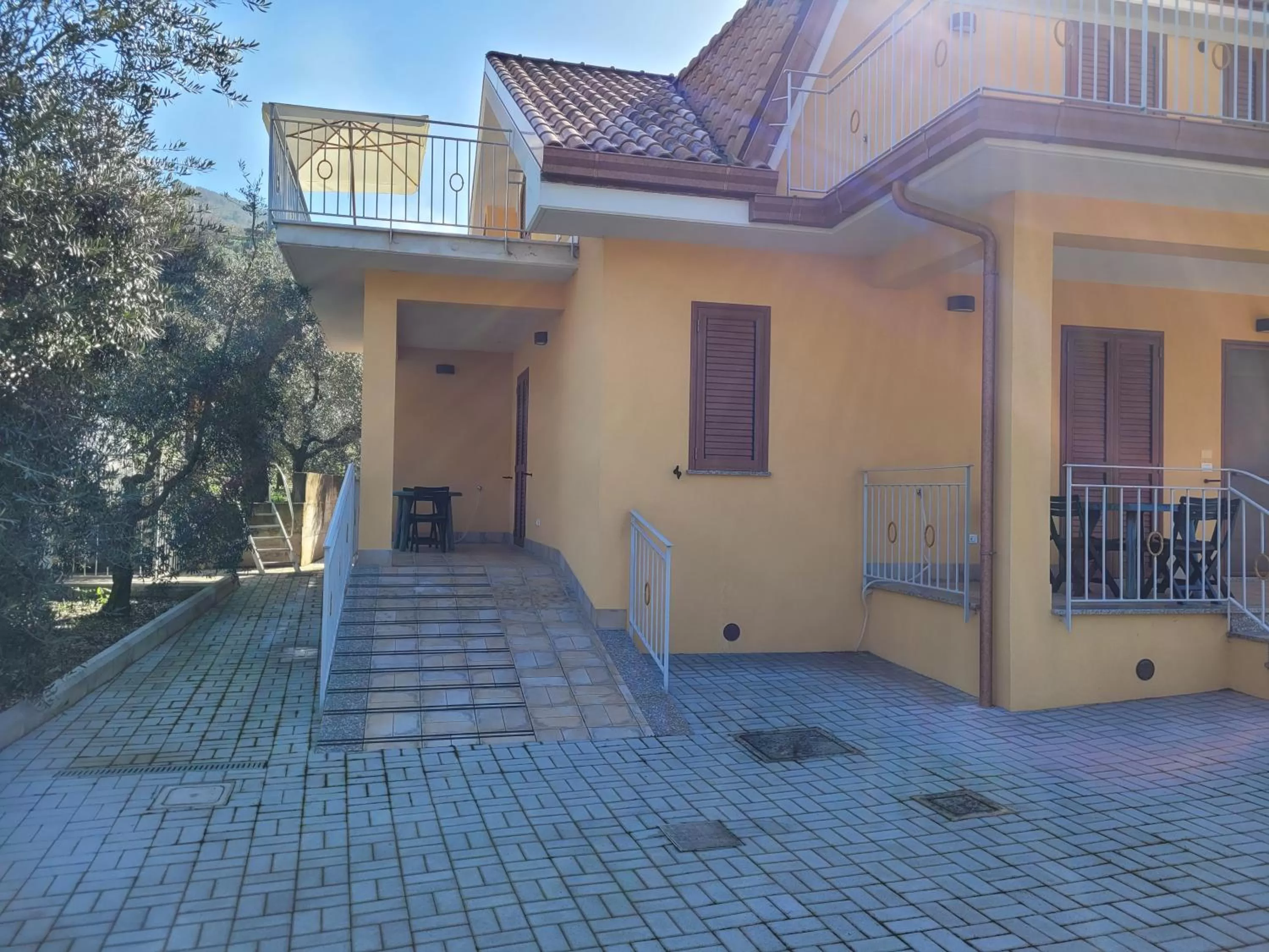 Alloggio turistico Magnifico Alessandro Valle Bernardo 04025 Lenola nei pressi di Fondi LT