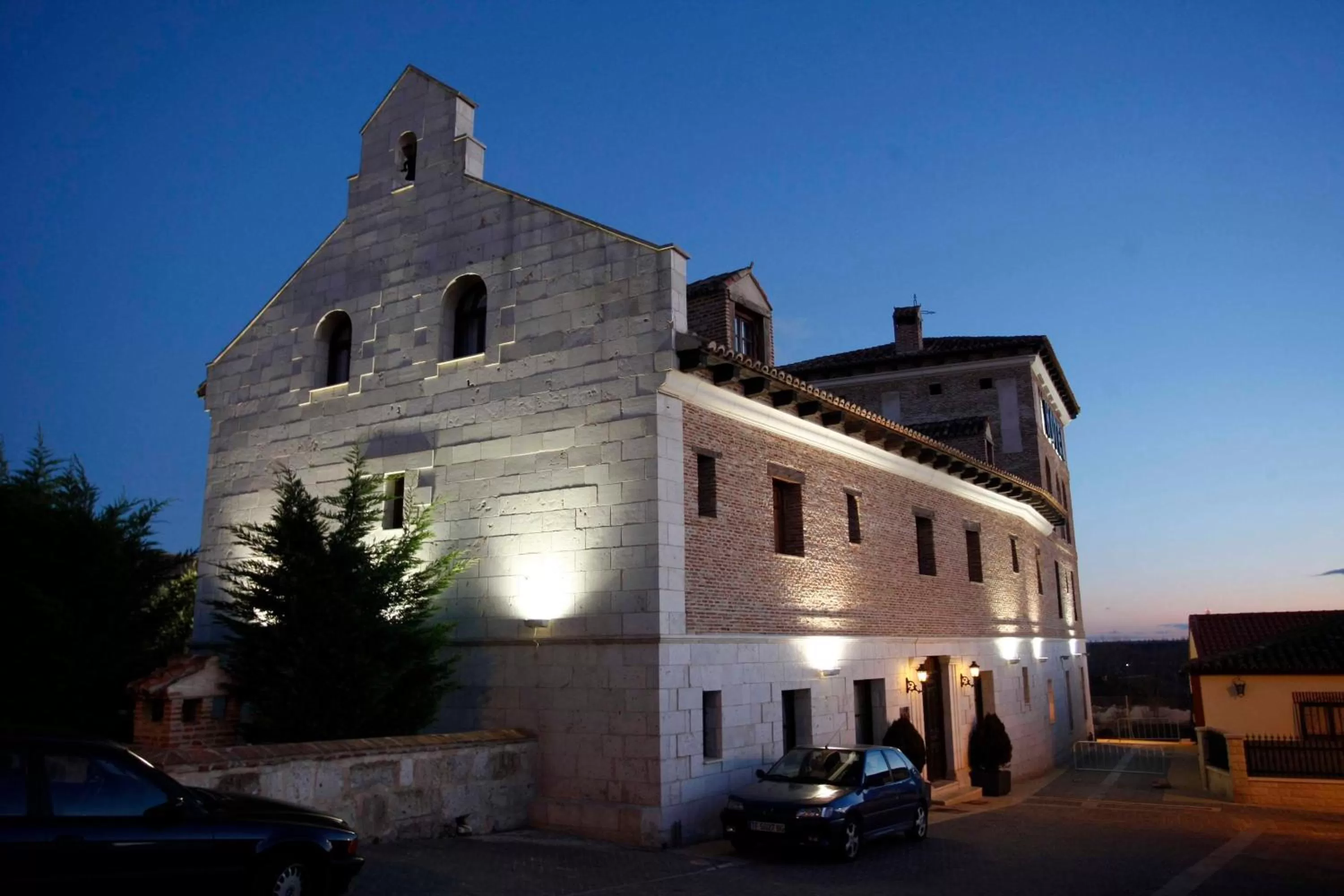 Property building in Jardin de la Abadia, Arroyo de la Encomienda