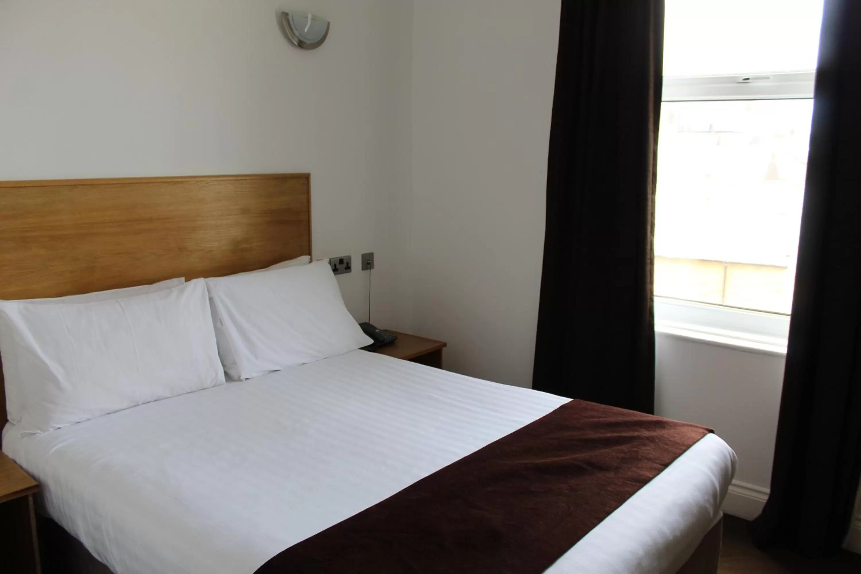 Bedroom, Bed in Four Saints Brig Y Don Hotel