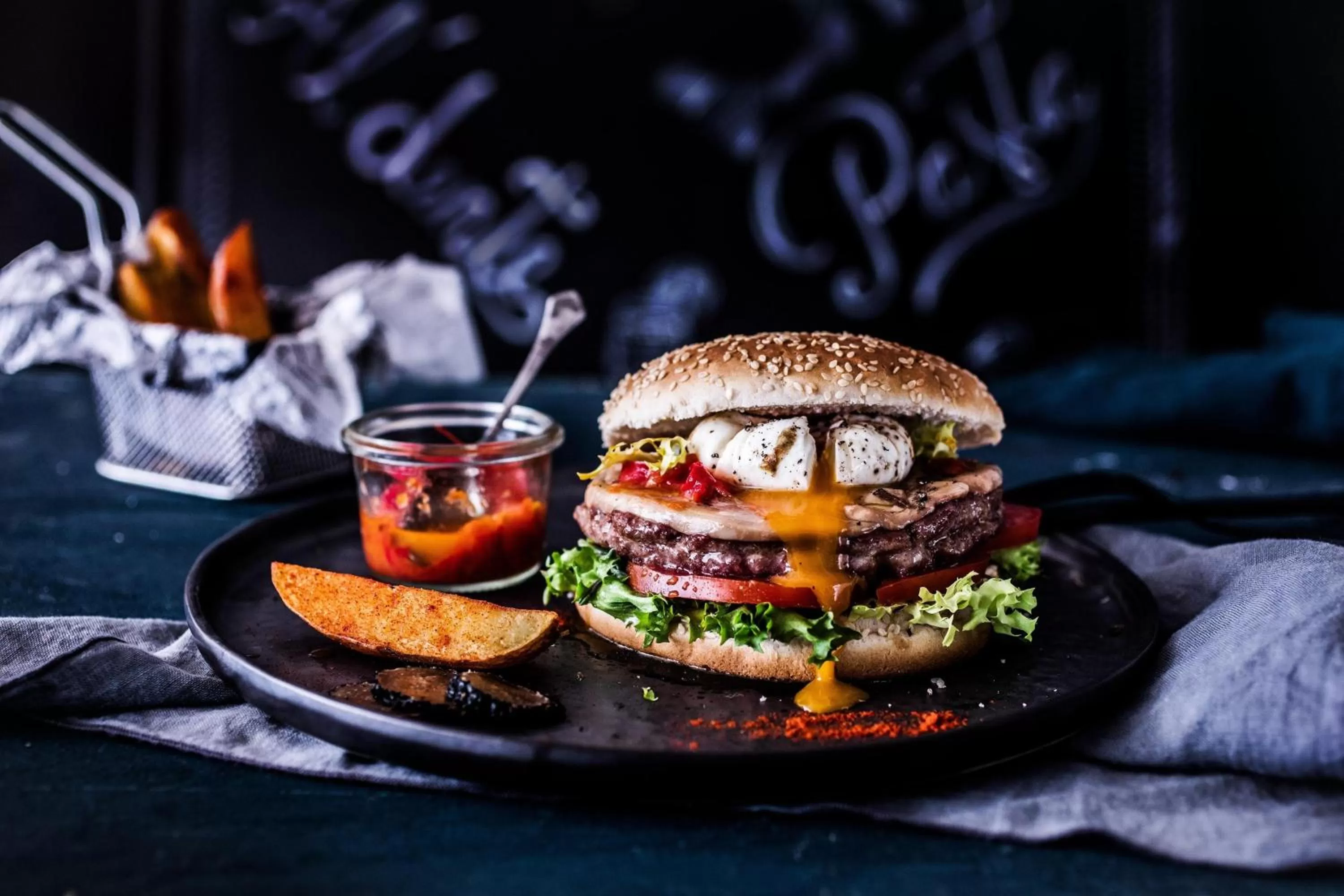 Restaurant/places to eat in Le Meridien Lav Split