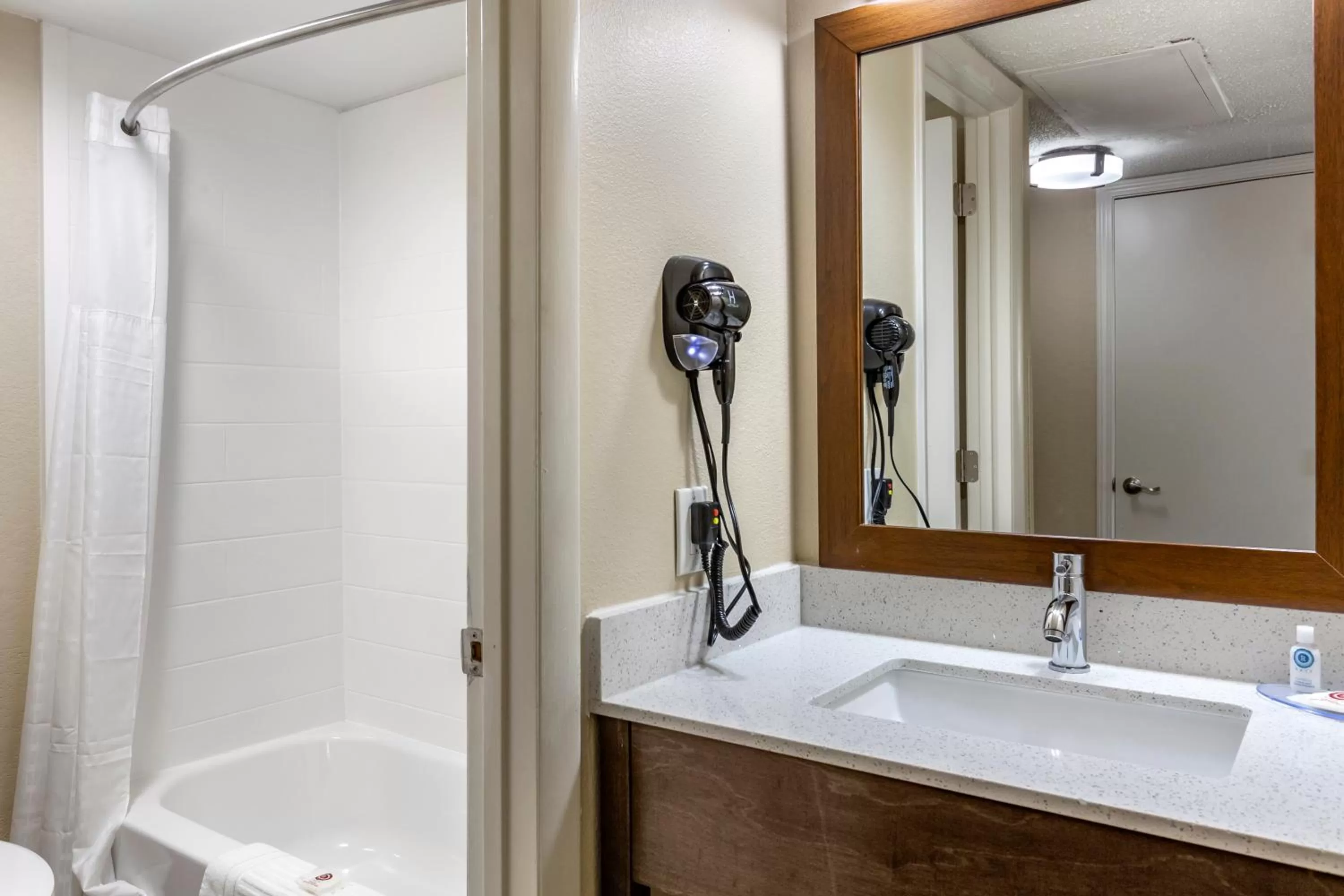 Bathroom in Comfort Inn & Suites Spring Lake - Fayetteville near Fort Bragg