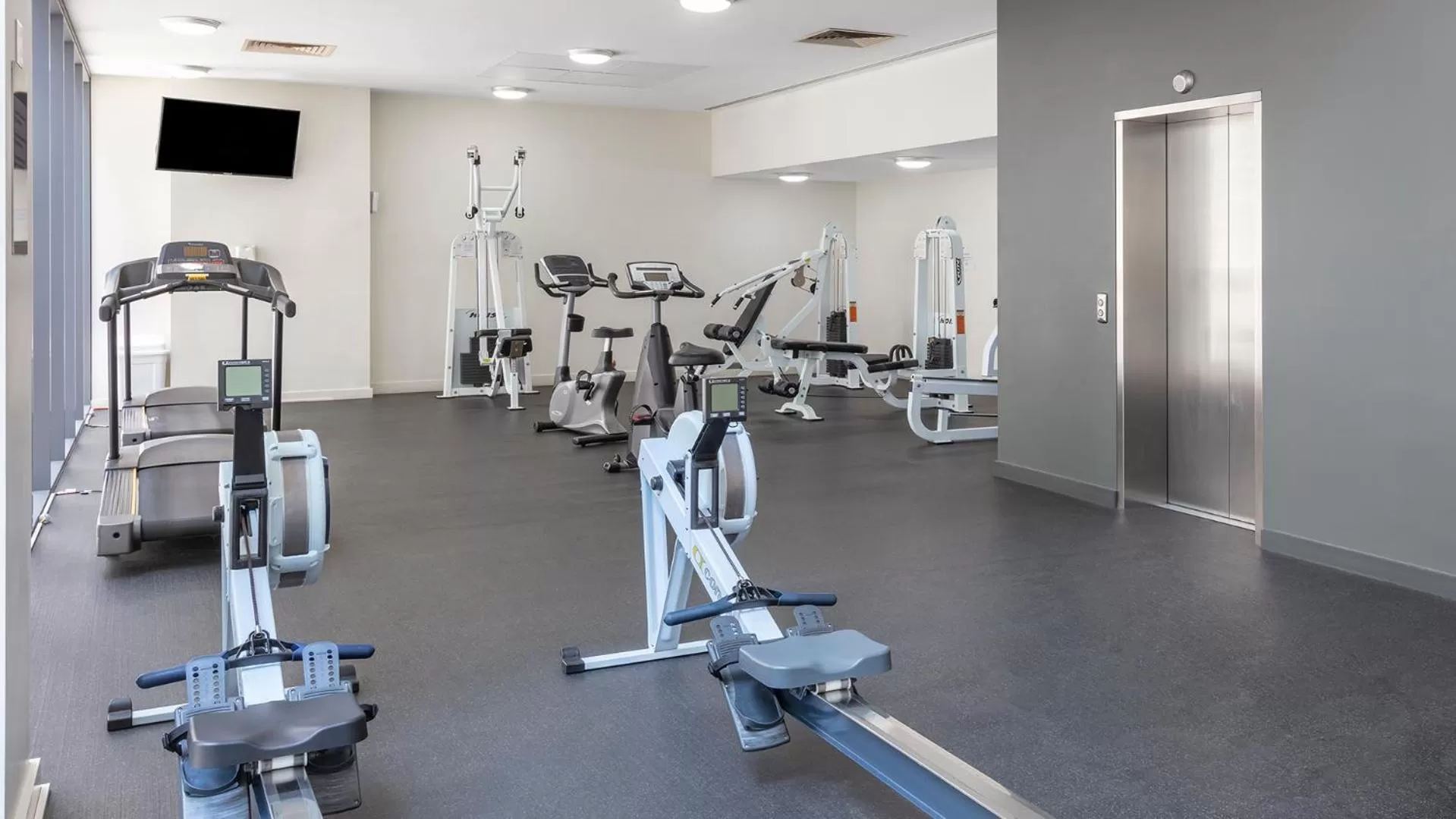 Fitness centre/facilities in Oaks Brisbane on Charlotte Suites