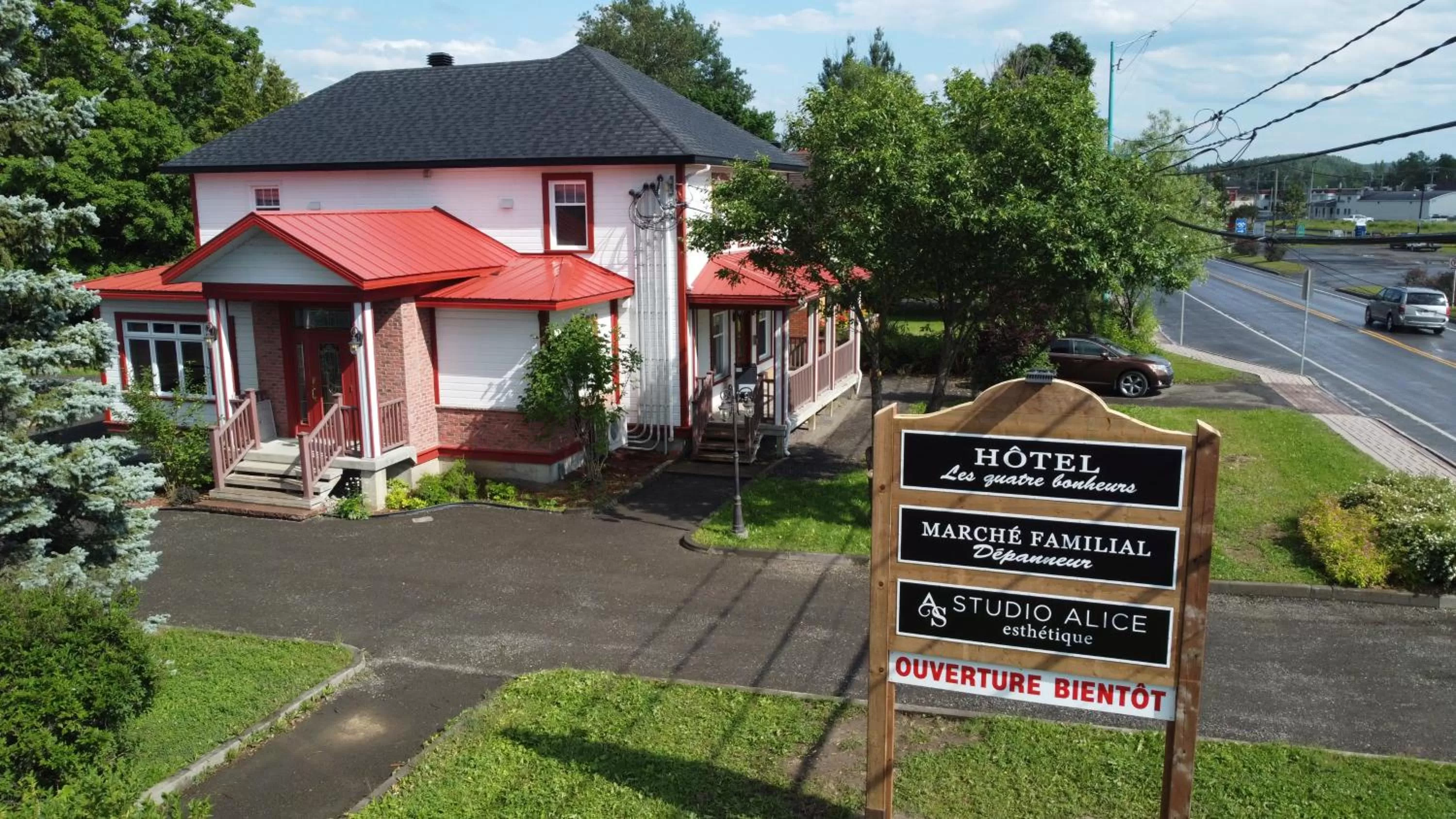 Hôtel les quatre bonheurs