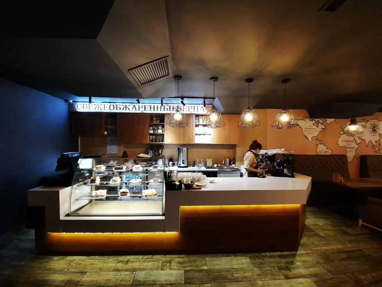 Restaurant/places to eat in Hotel Khanaka