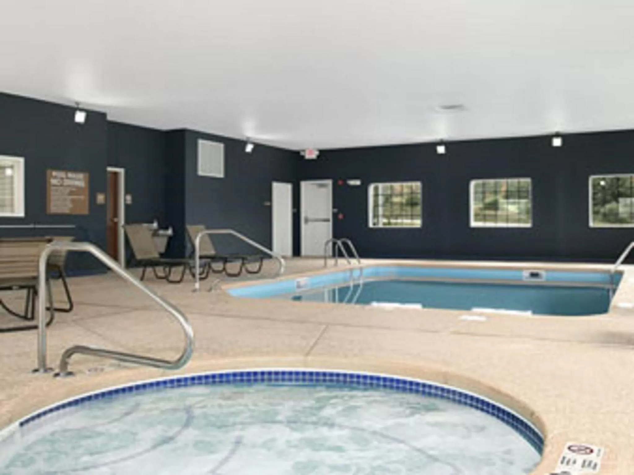Hot Tub in Microtel Inn & Suites Mansfield PA