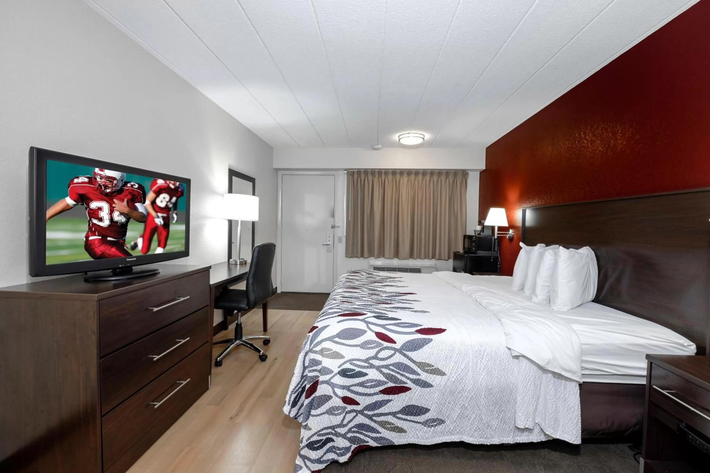 Standard King Room Smoke Free in Red Roof Inn Danville, PA