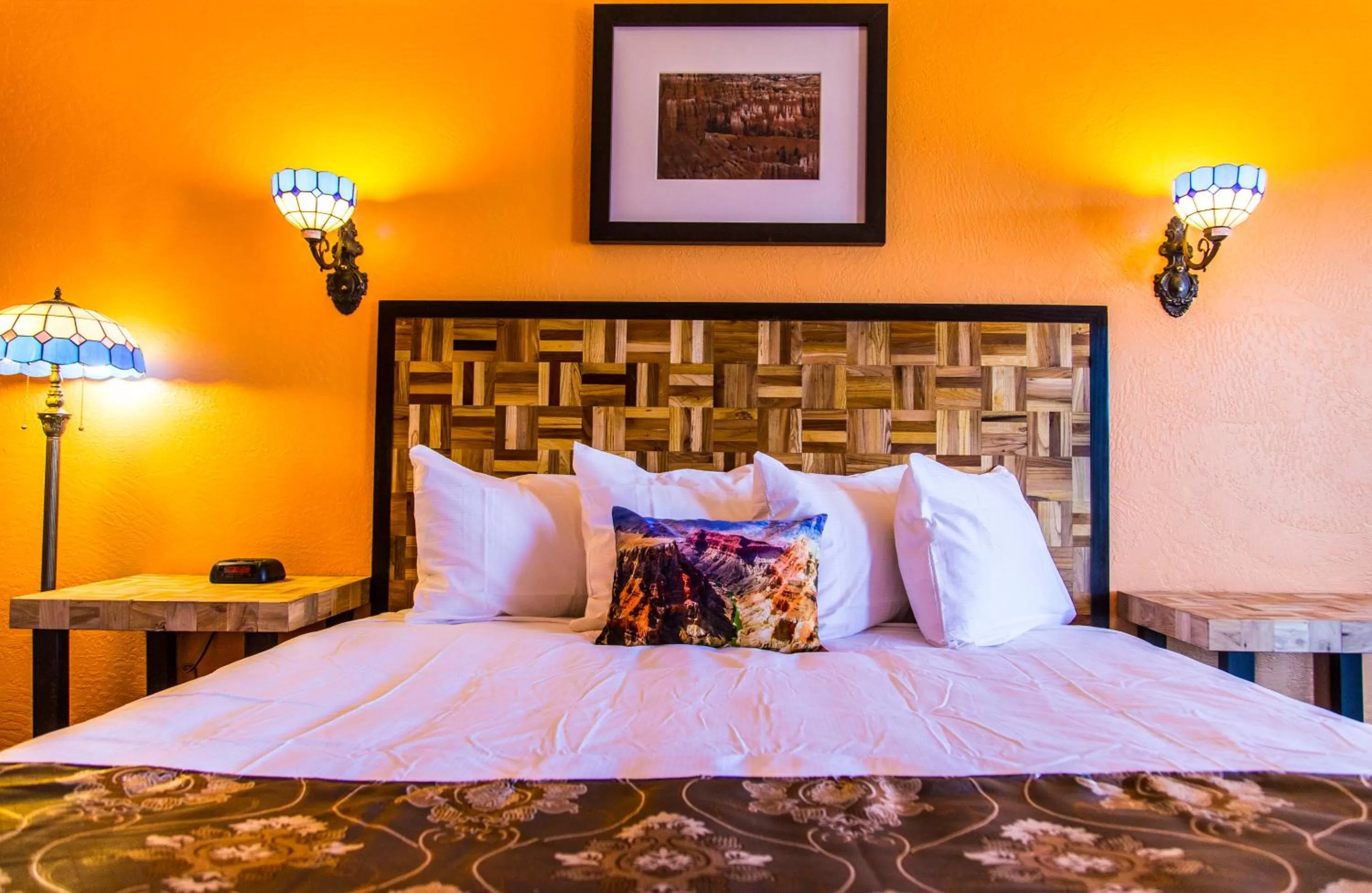 Bed in Mountain View Lodge