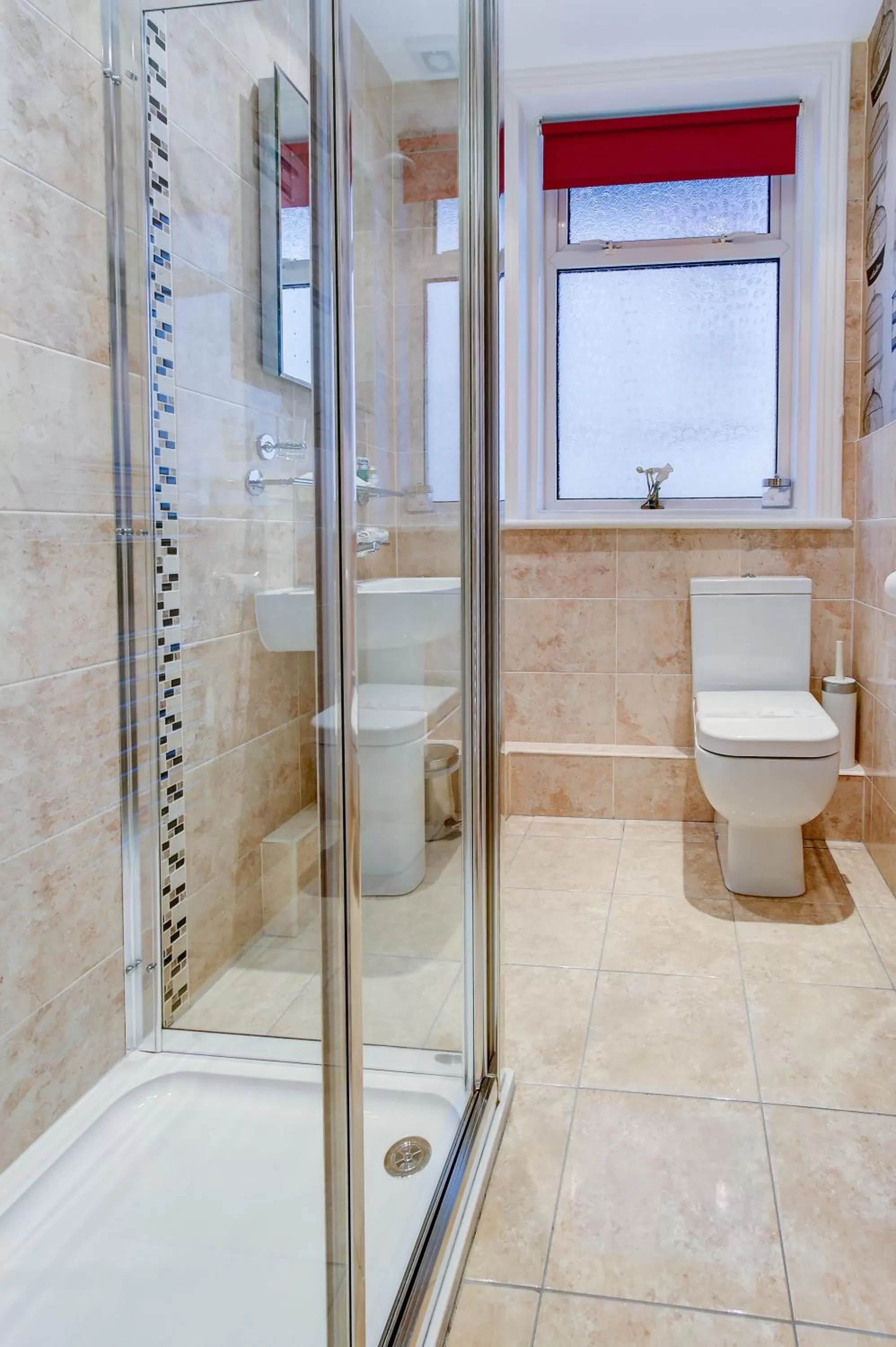 Shower in North Crest