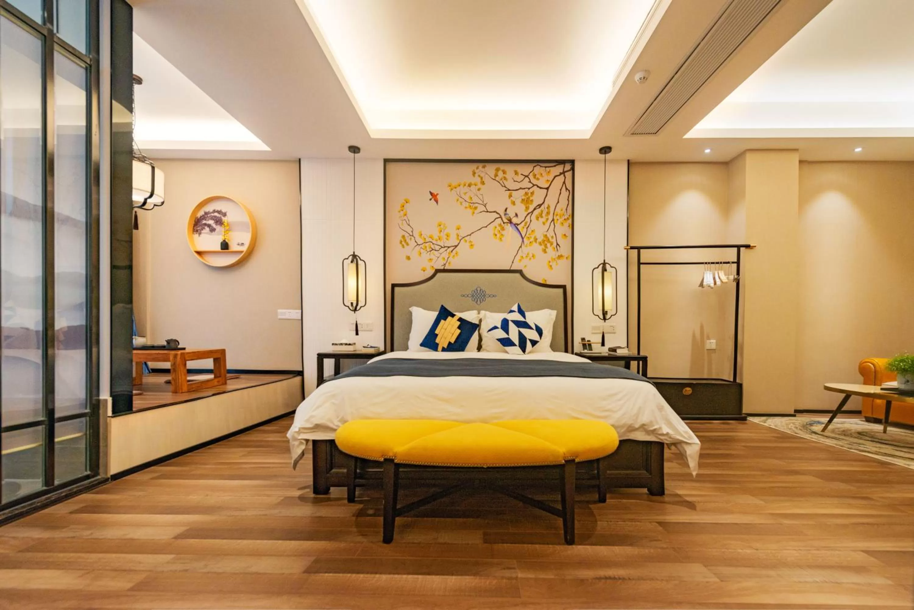 Photo of the whole room, Bed in Li River Resort Villa Hotel