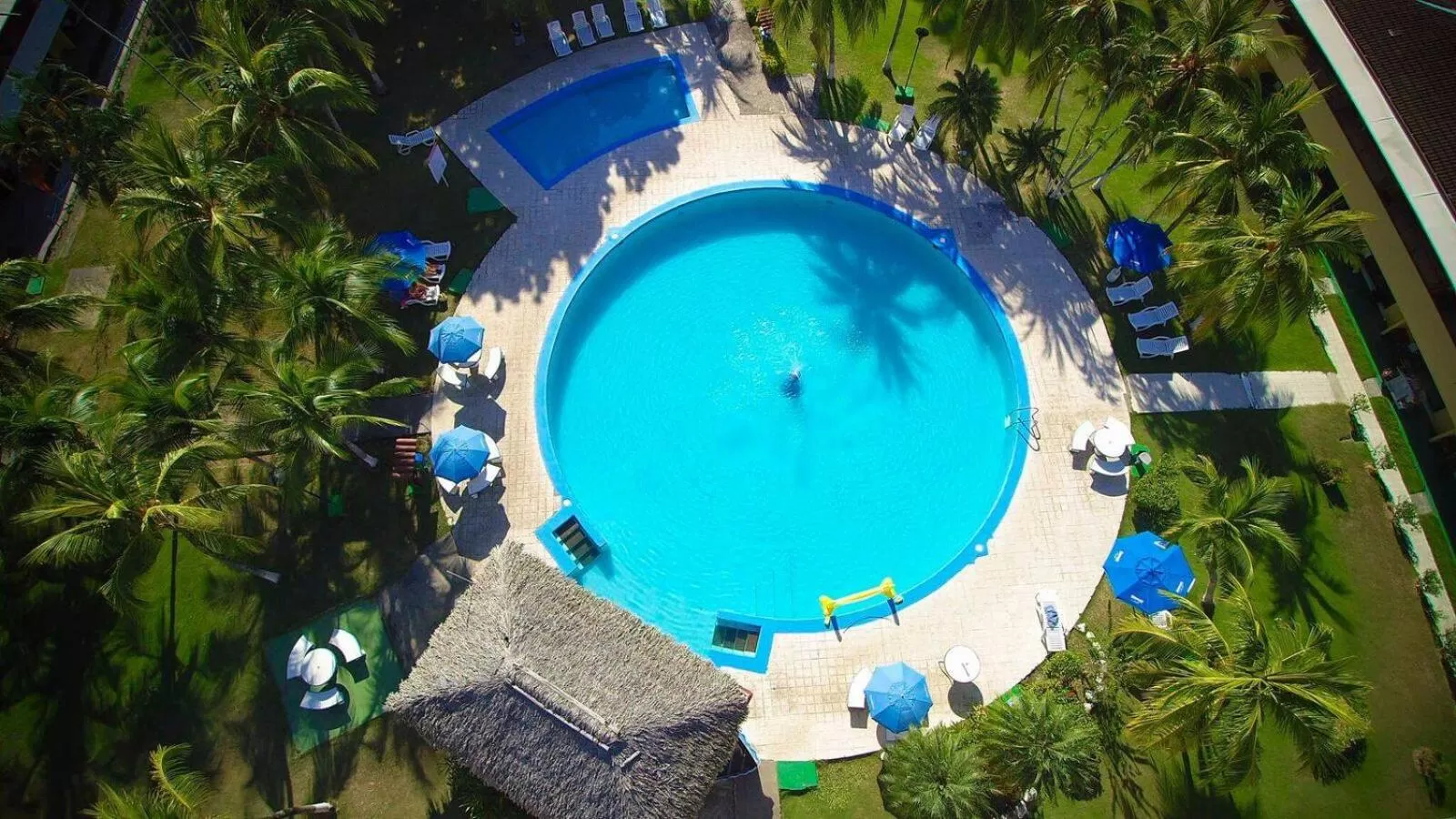 Swimming pool in Beach Break Resort & CR Surf Camp