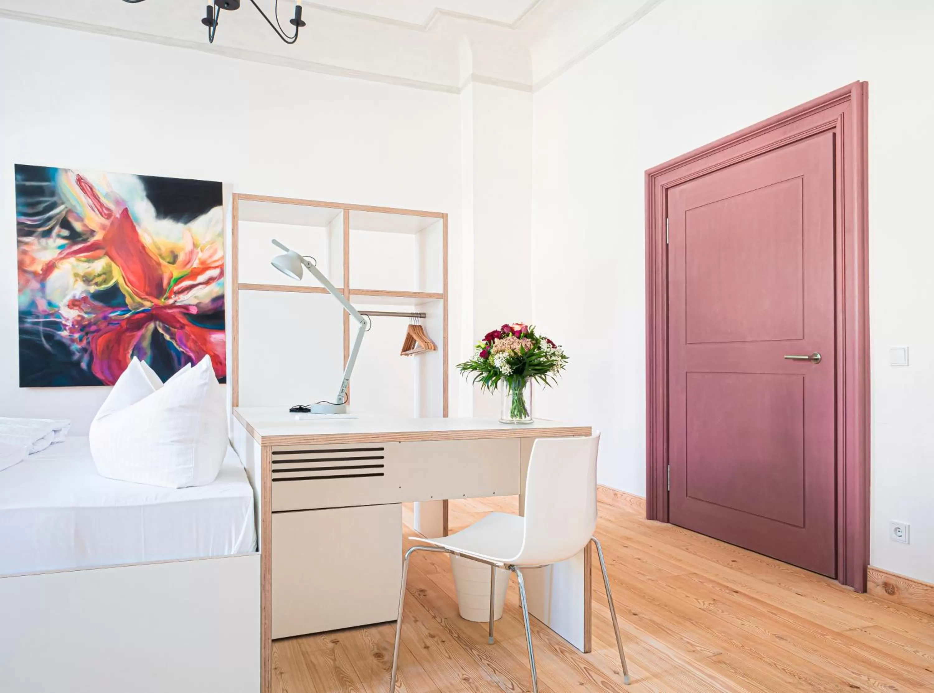 Photo of the whole room in Post Berching