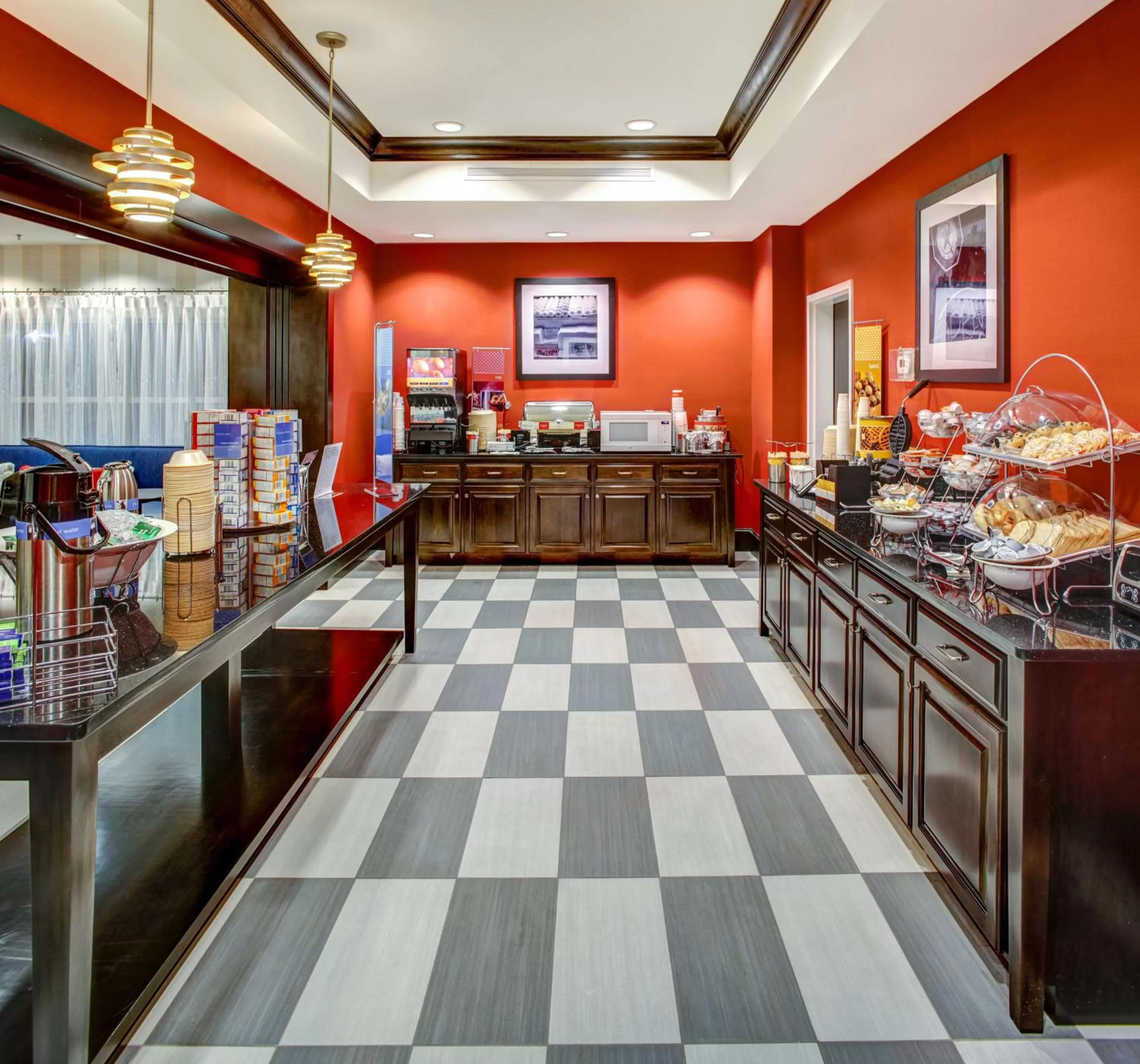 Dining area in Hampton Inn Thomson