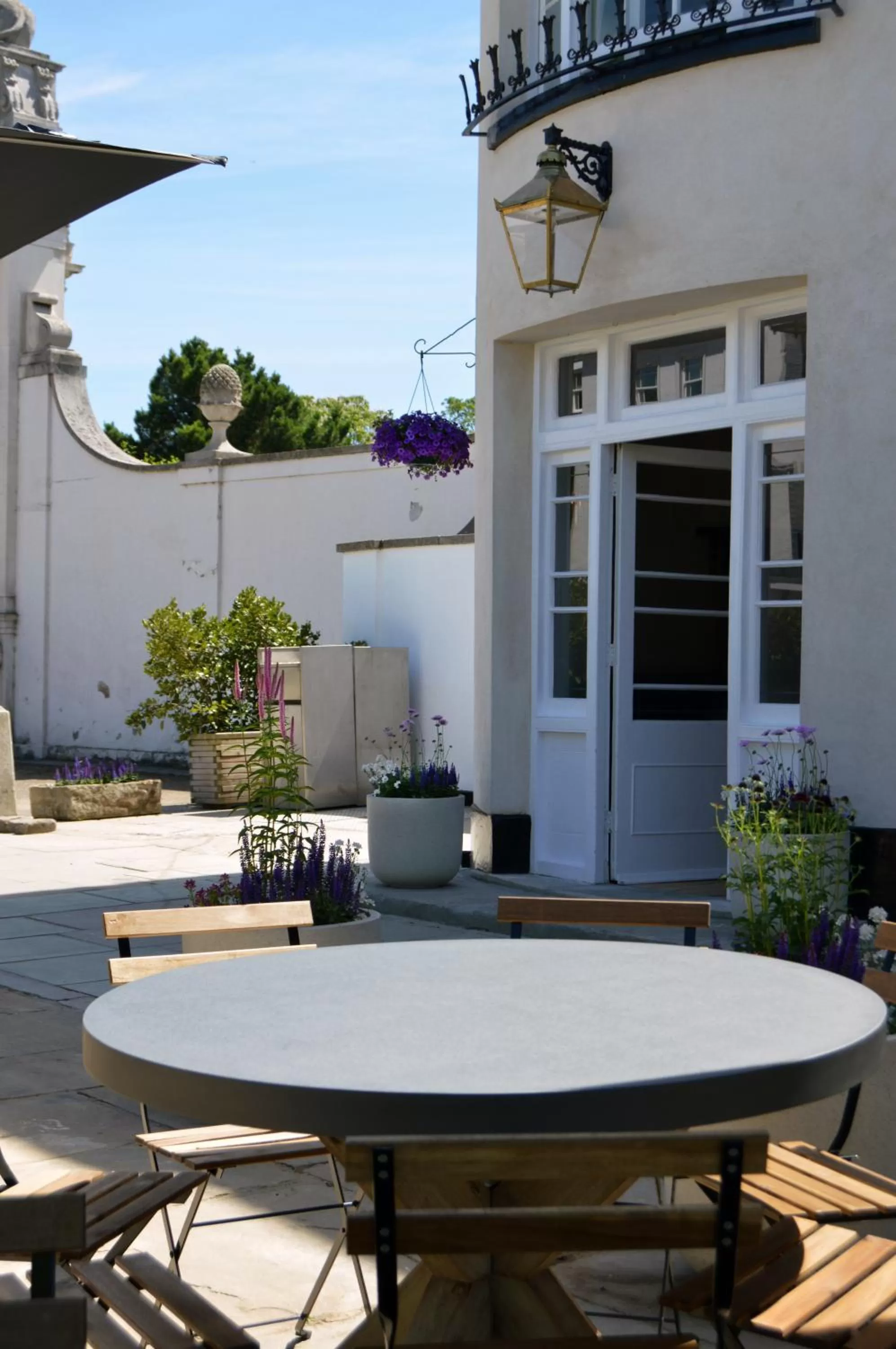 Restaurant/places to eat in The Kings Arms