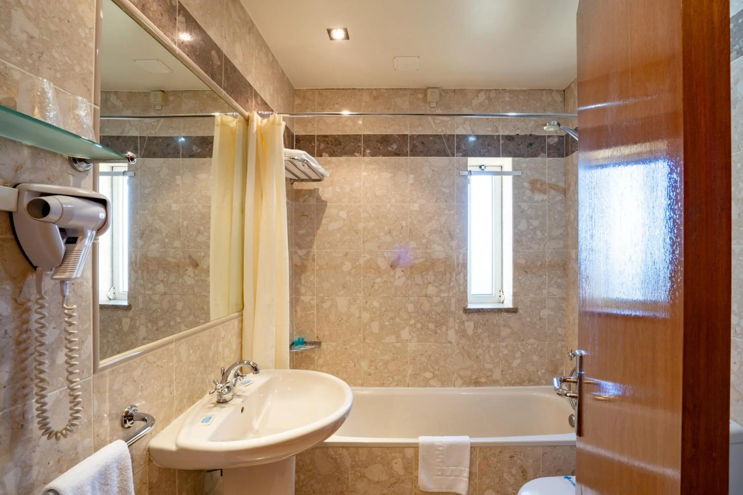 Bathroom in Hotel Ulveira