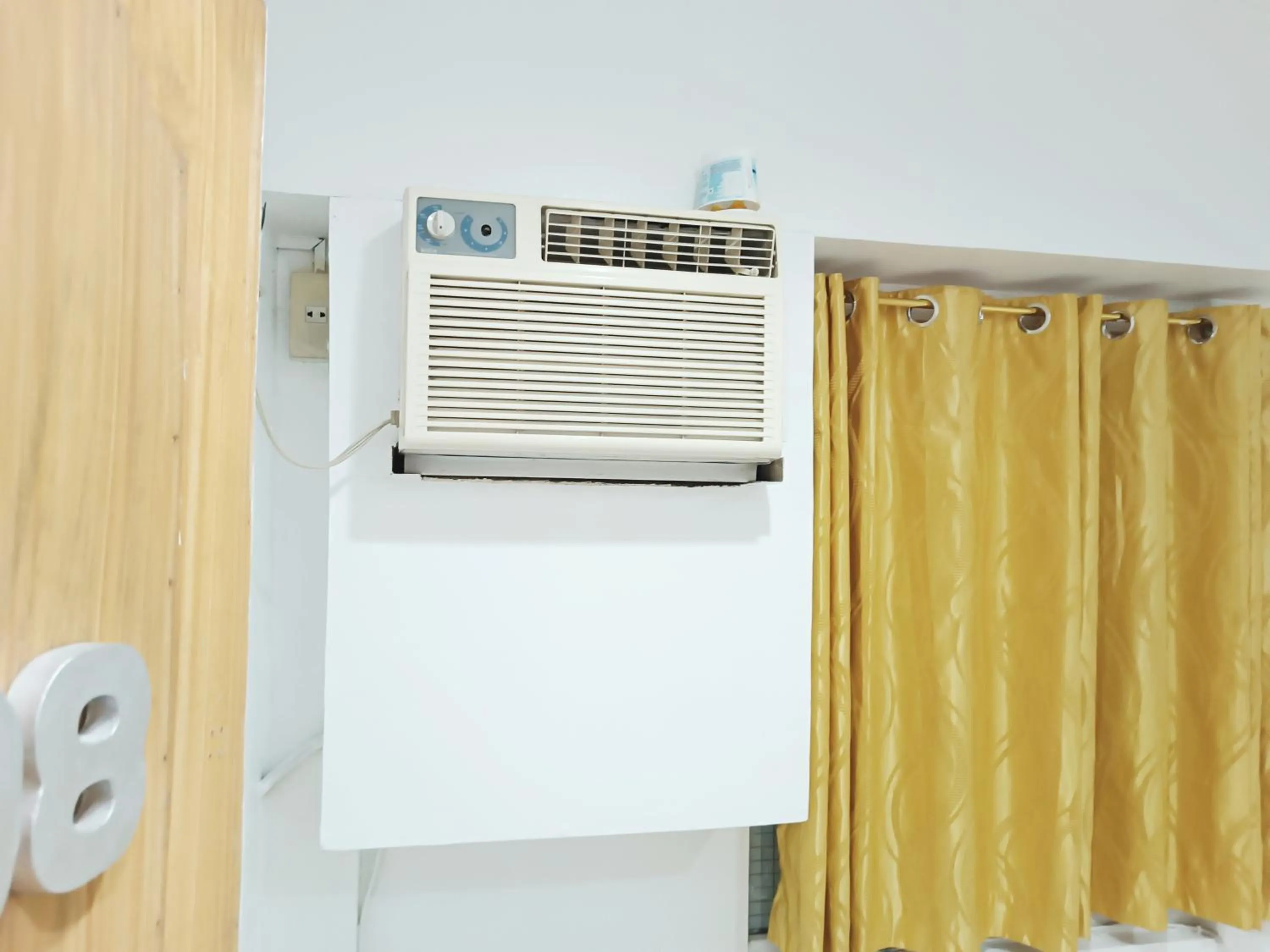 air conditioner in 8Hostel