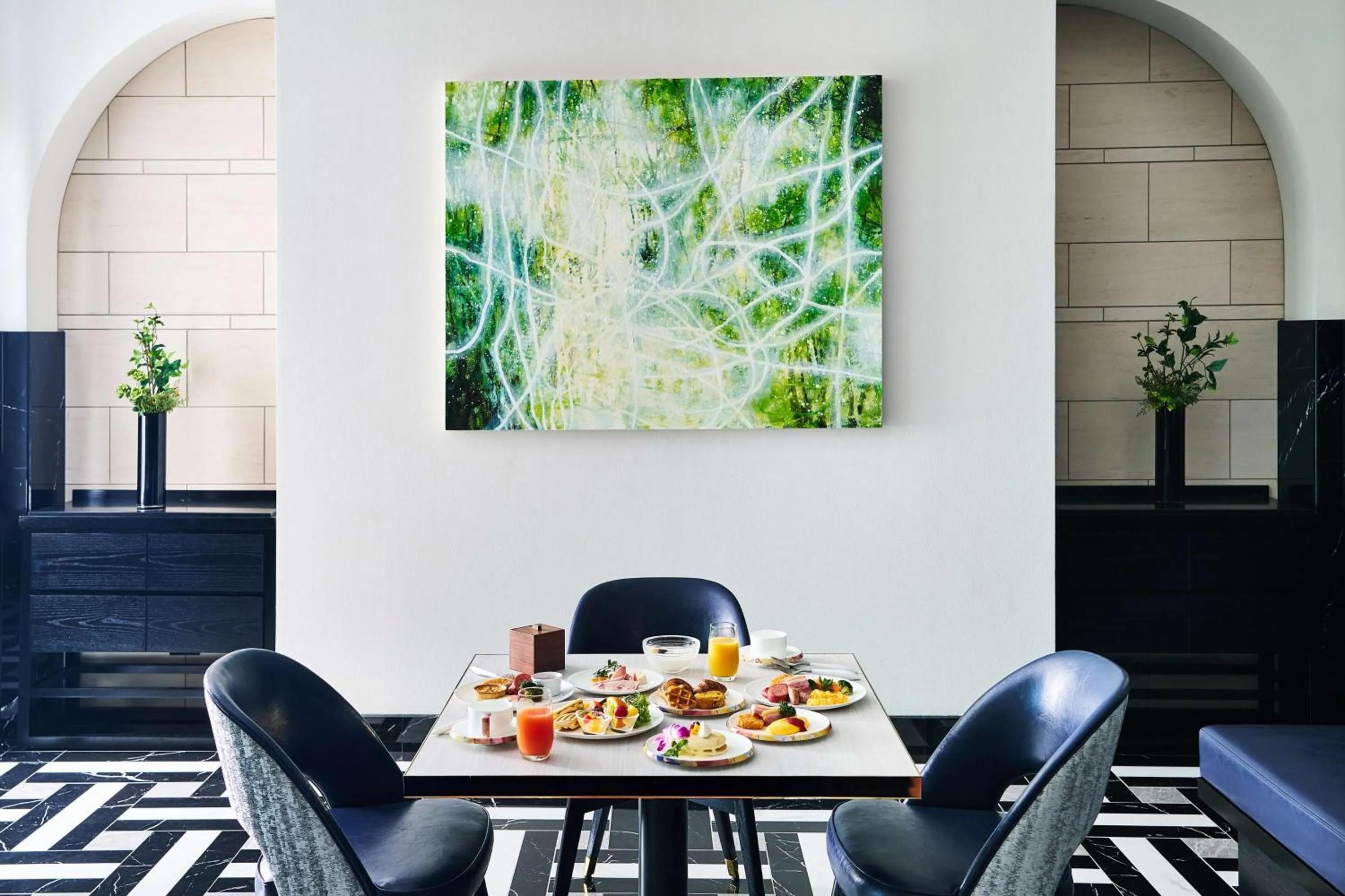 Restaurant/places to eat in Hilton Yokohama