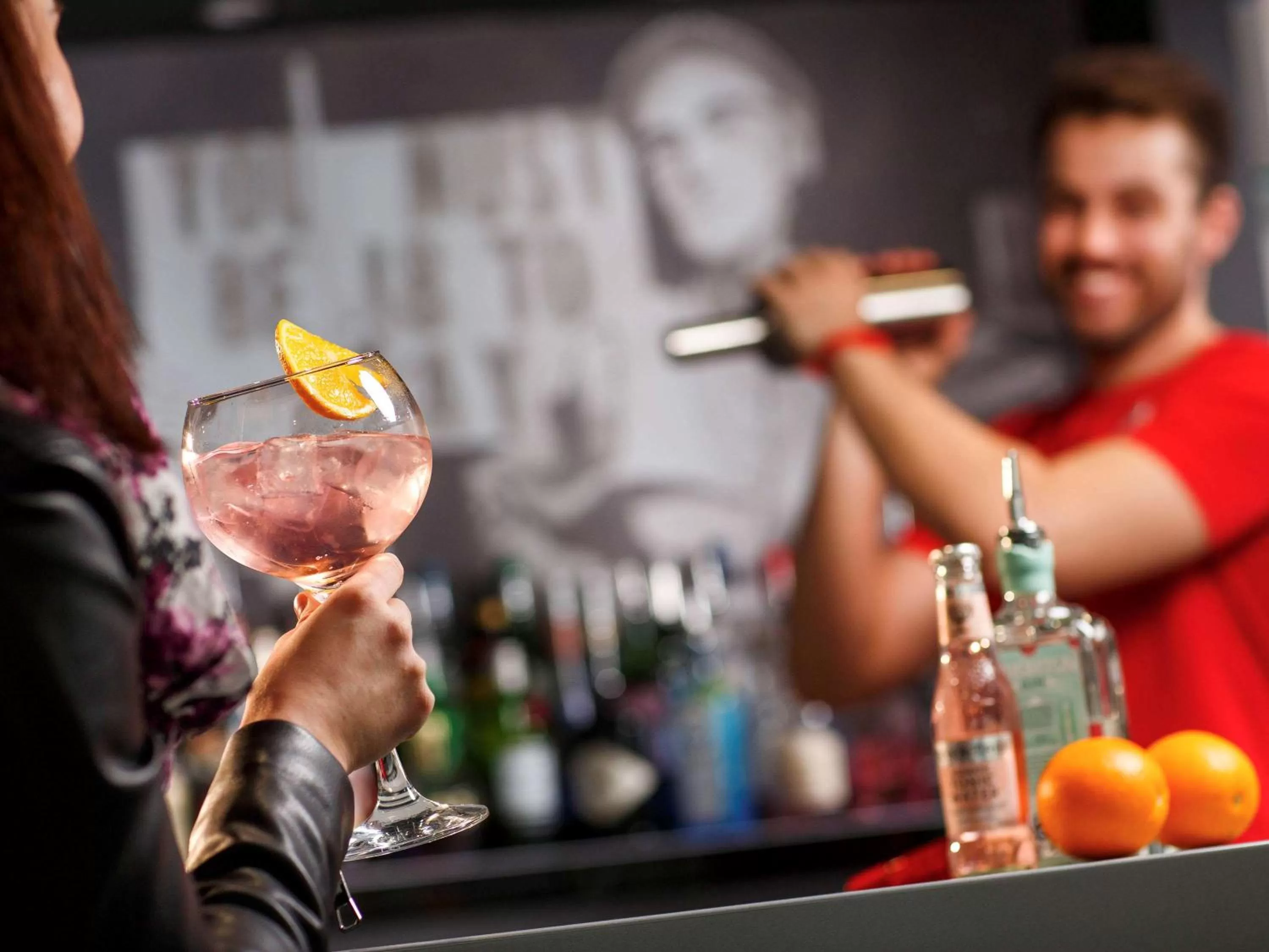 Lounge or bar in ibis Brighton City Centre - Station