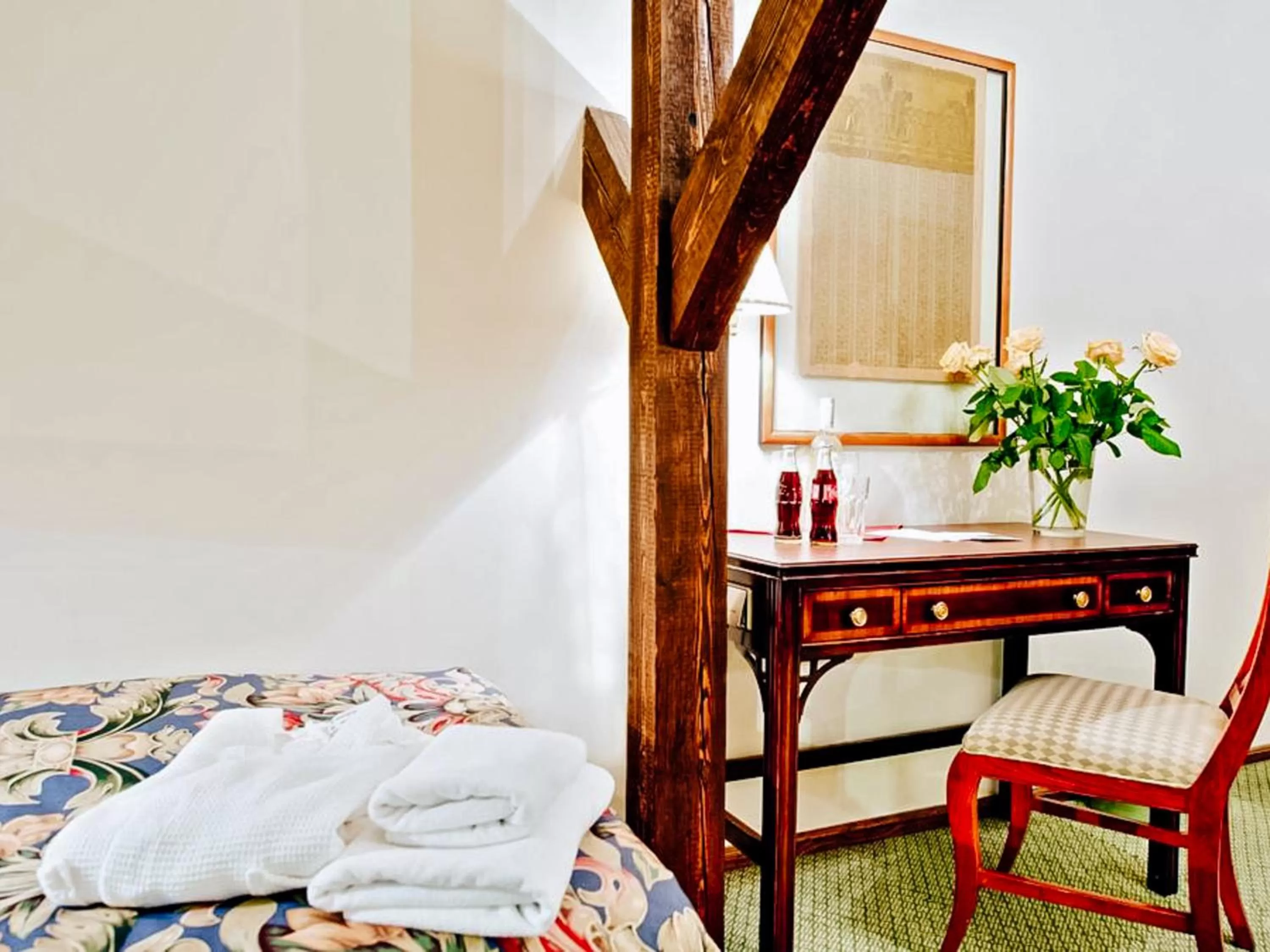 Bed in Miodosytnia Aparthotel