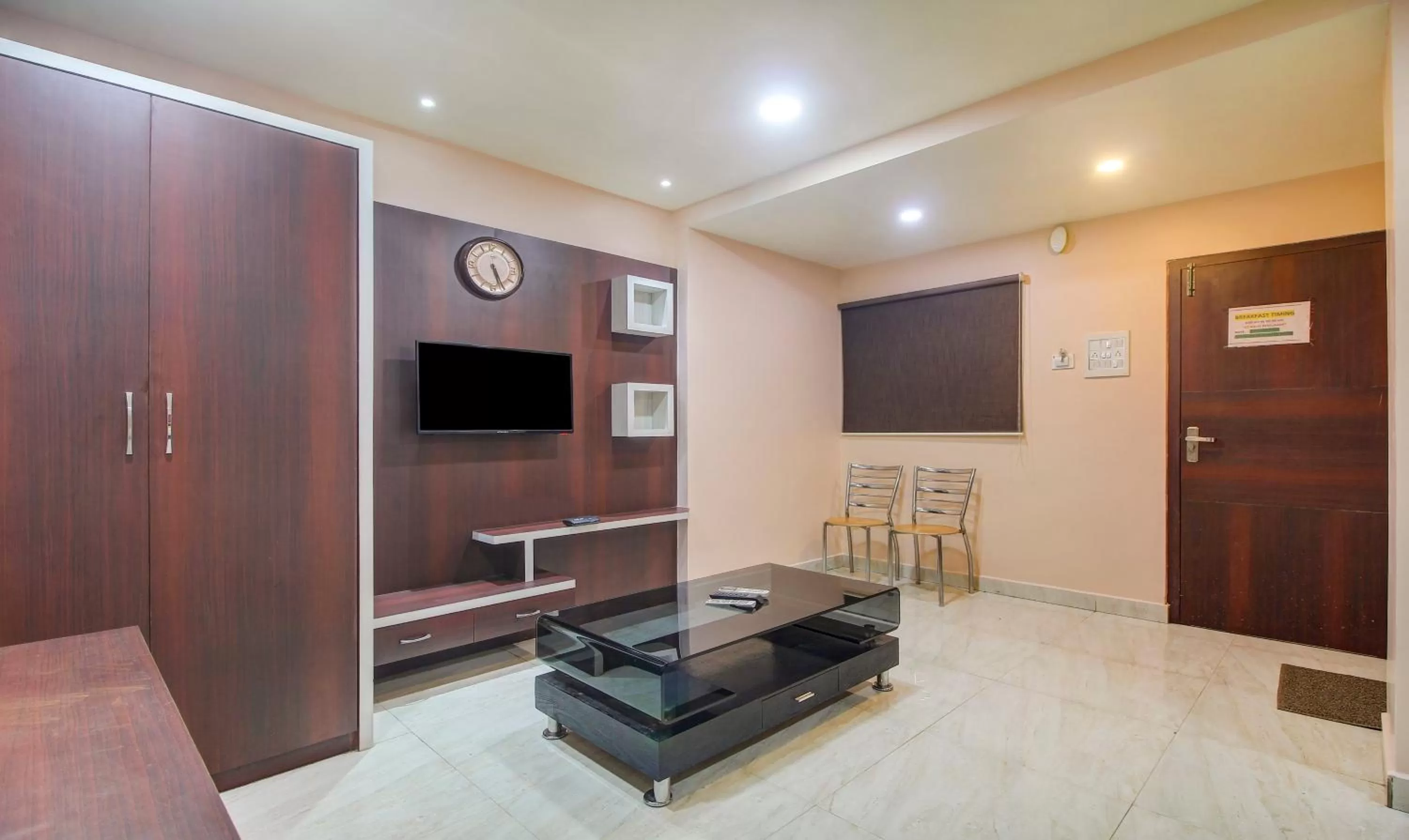 TV and multimedia, TV/Entertainment Center in Itsy By Treebo - Golden Fiesta