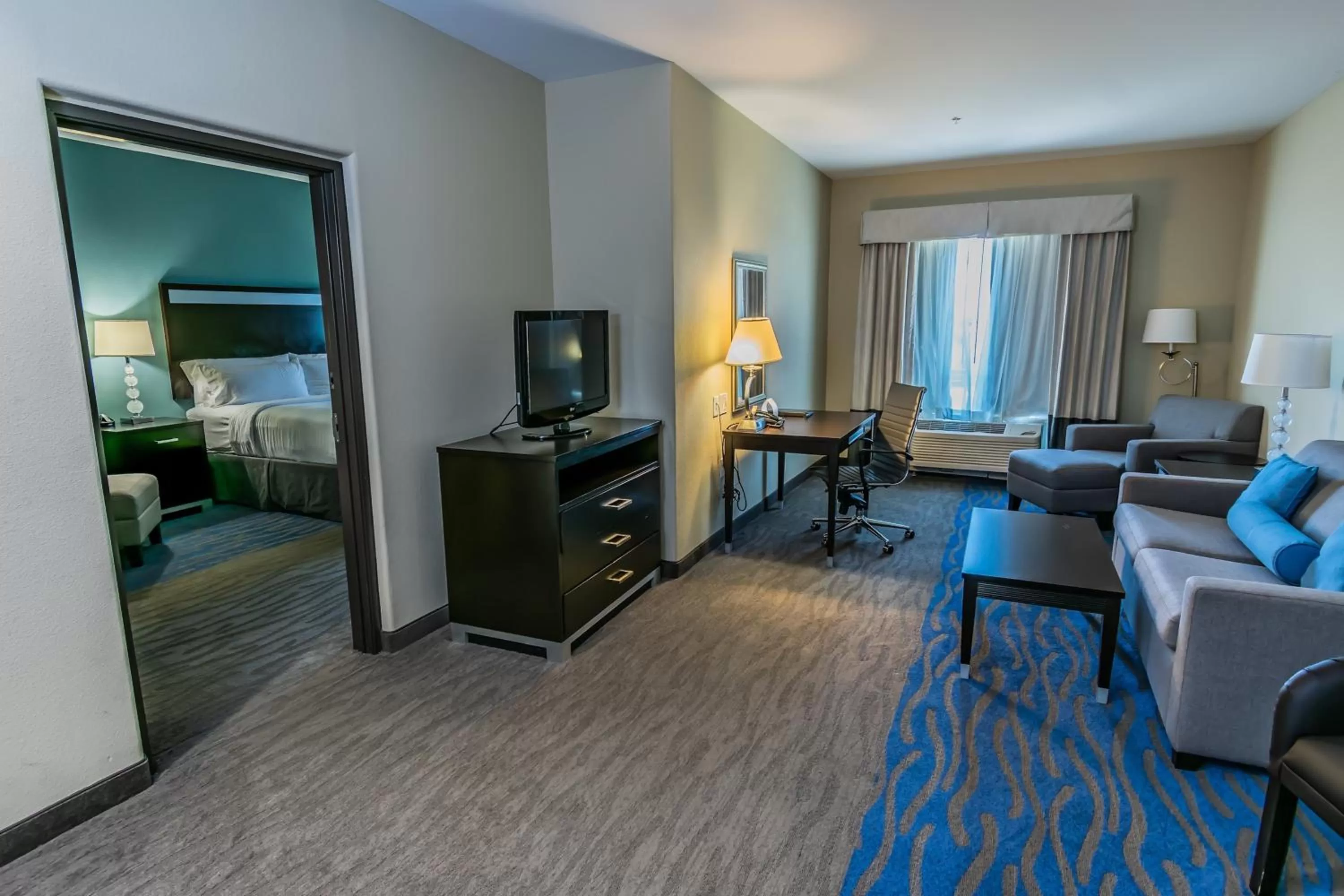 Photo of the whole room, Bed in Holiday Inn Houston-Webster by IHG