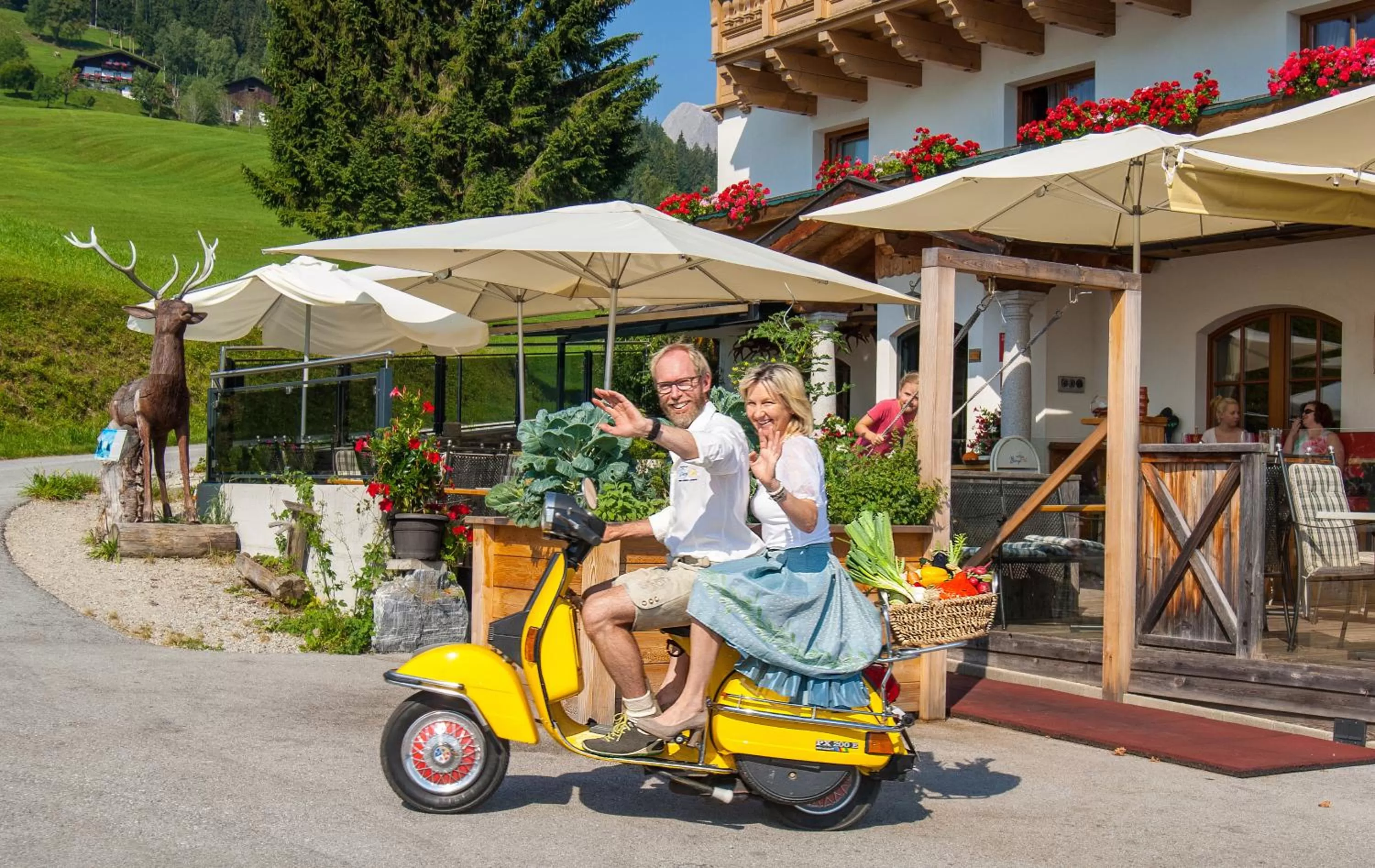 Family in Hotel und Alpen Apartments mit Sauna - Bürglhöh