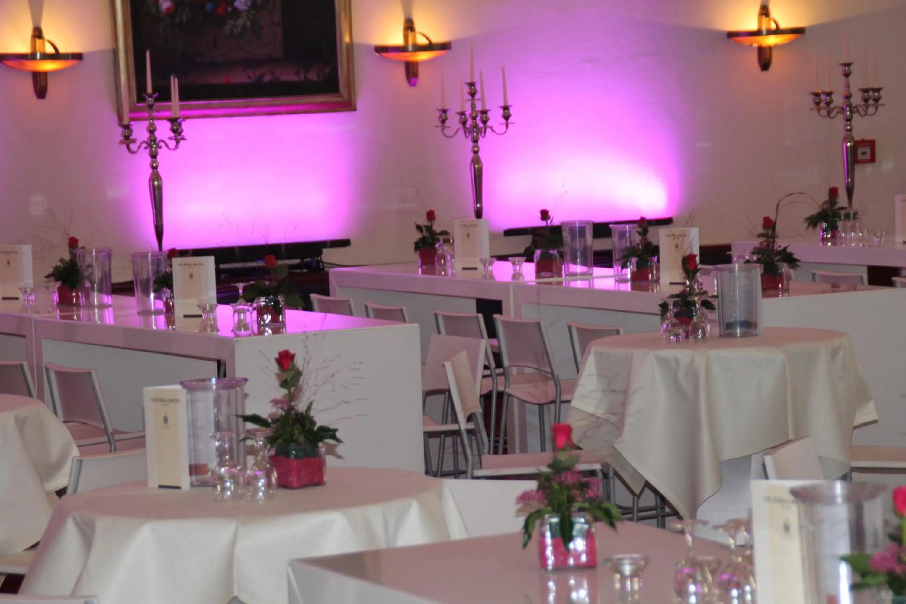 Restaurant/places to eat in Victoria Hotel