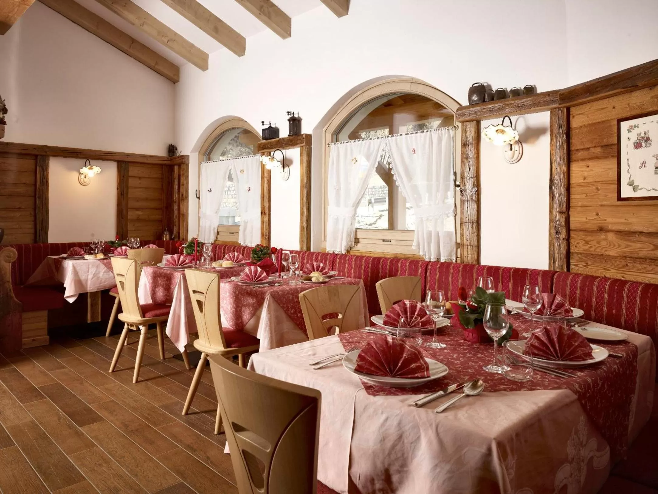 Restaurant/places to eat in Panorama Hotel Fontanella