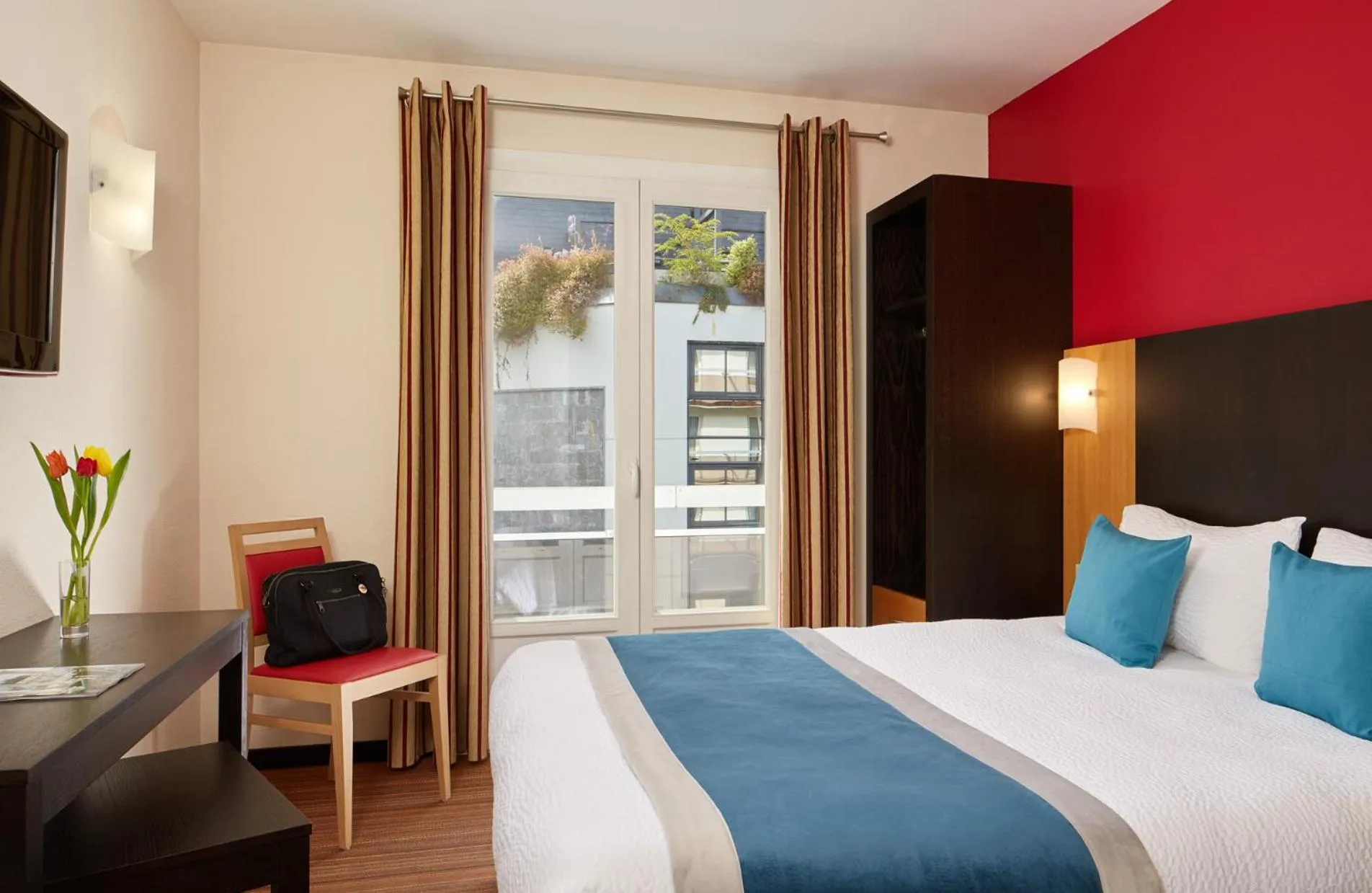 Bed in Hôtel Roissy