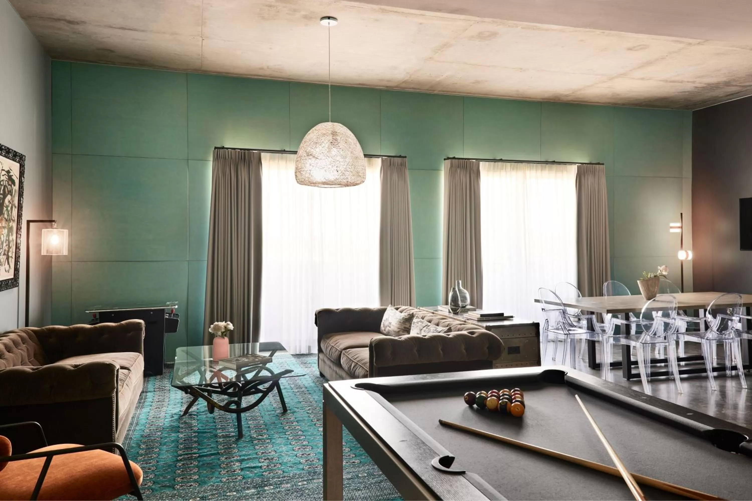 Lounge or bar in ADERO Scottsdale Resort, Autograph Collection