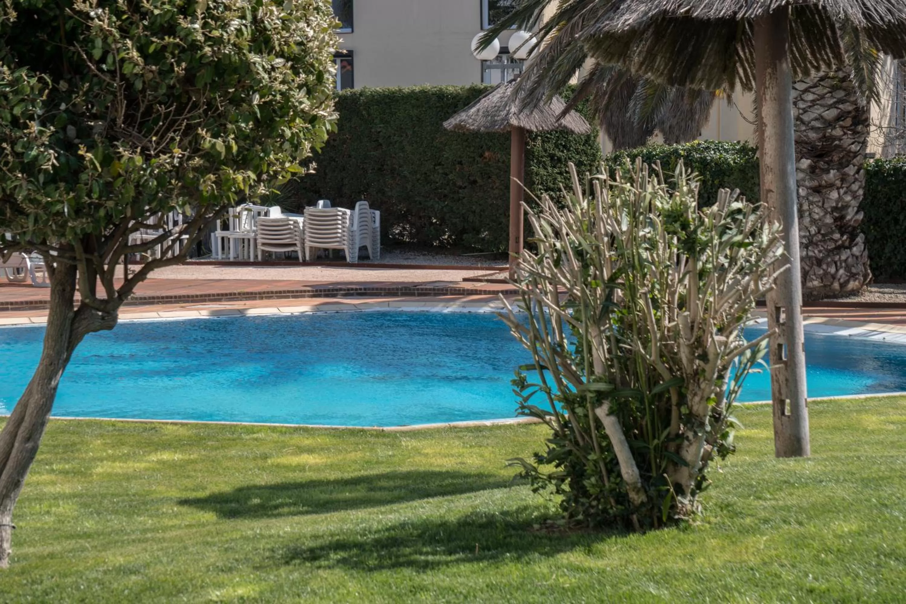 Swimming pool in ibis Styles Perpignan Canet En Roussillon