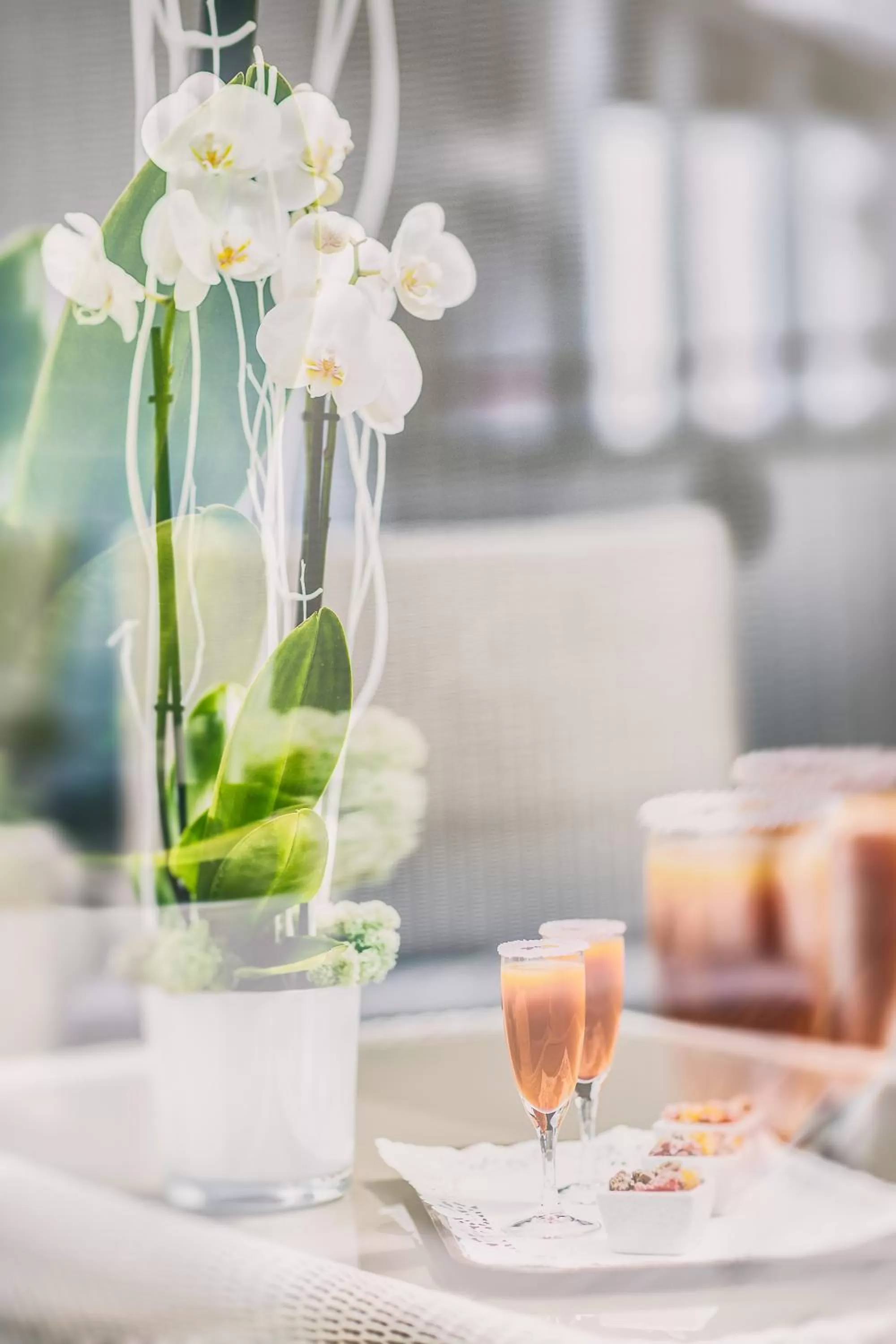 Patio in Best Western Plus Richelieu