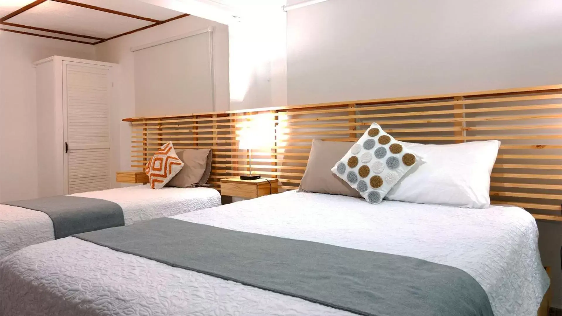 Deluxe Double Room with Bath in Trebol Amarillo Bed & Breakfast Deluxe Double Room with Bath in Trebol Amarillo Bed & Breakfast