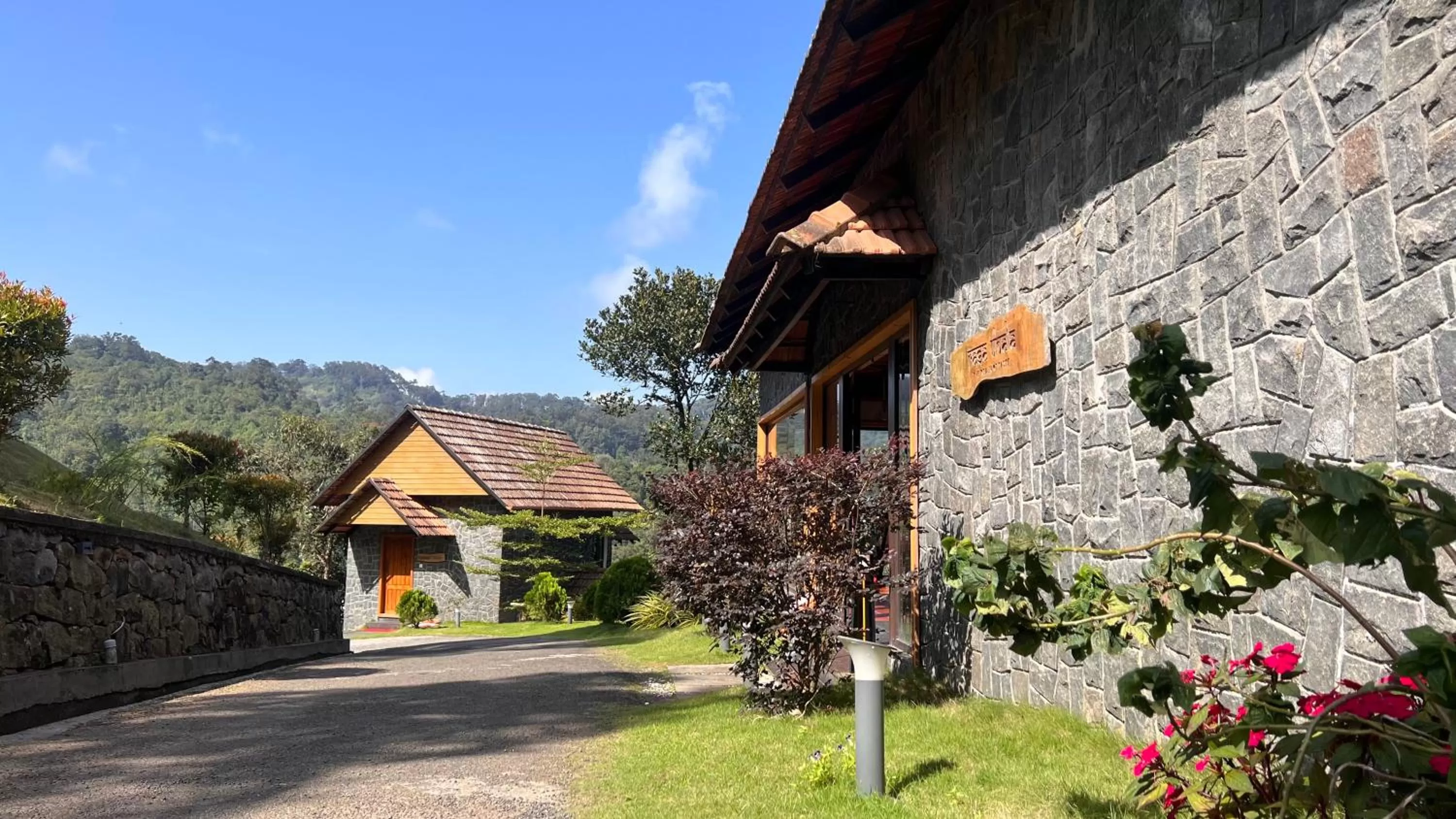 The Wild Trails Clarks Exotica , Munnar