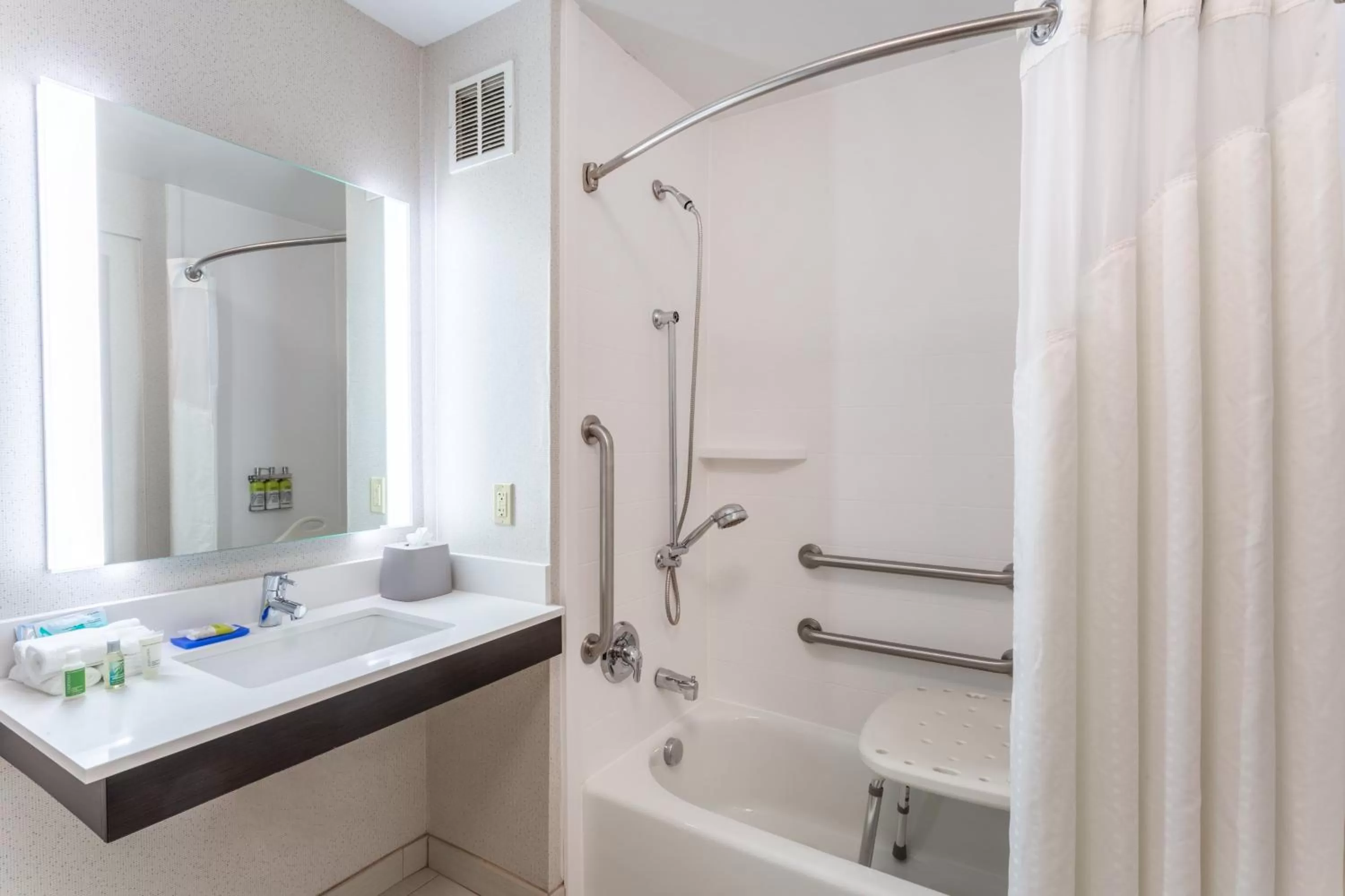 Bathroom in Holiday Inn Express & Suites White Haven - Poconos by IHG