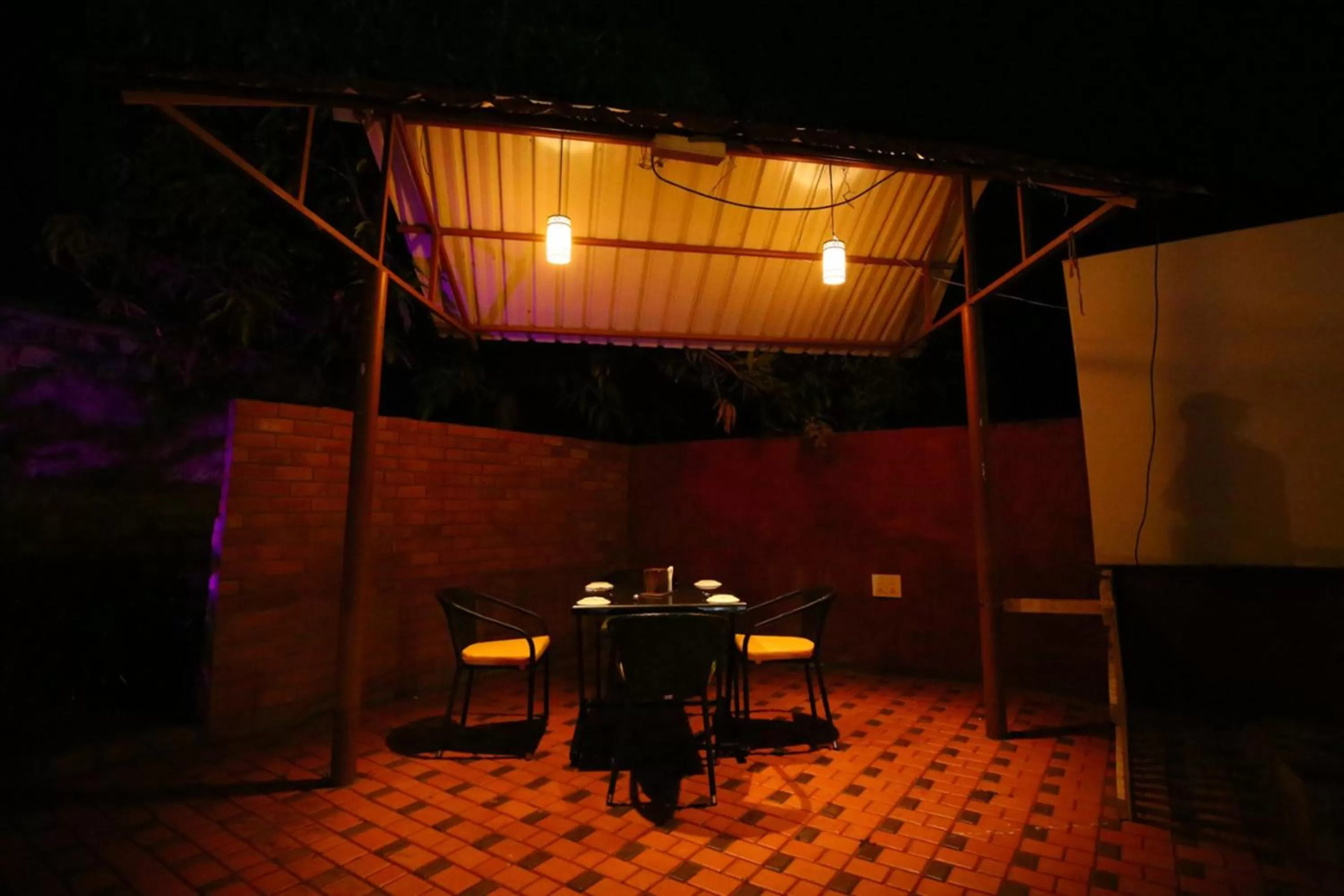 Restaurant/places to eat in DVG Socials Retreat