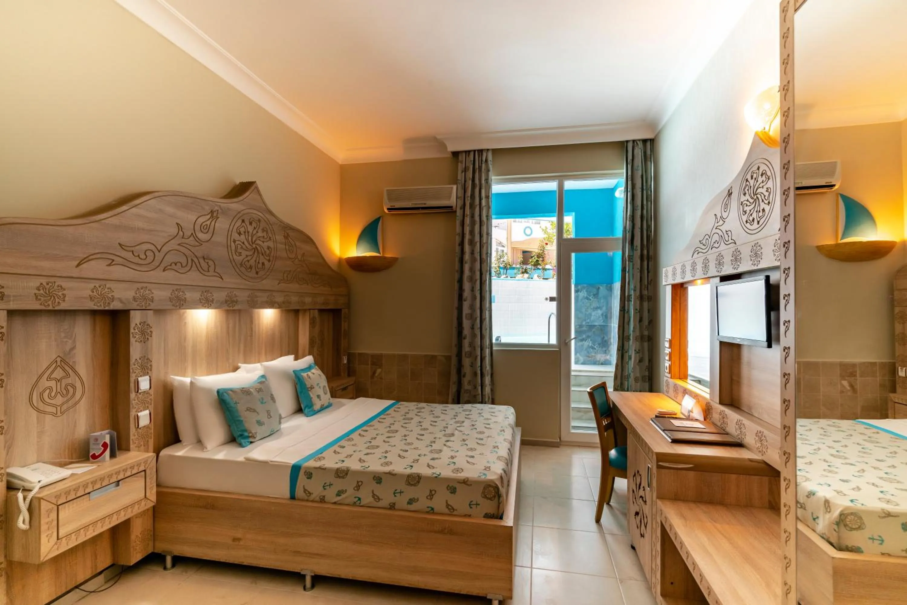 Bedroom, Bed in Miarosa Kemer Beach