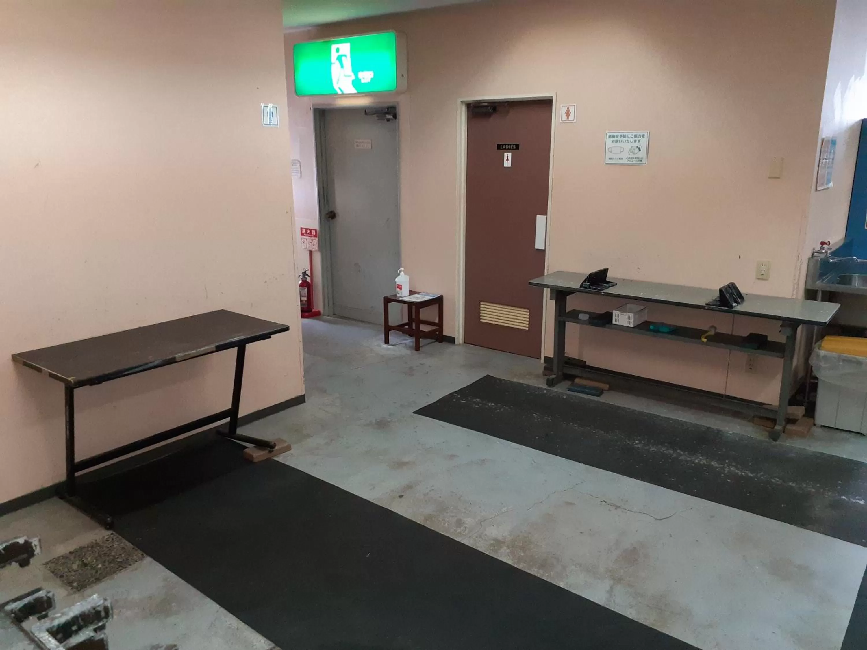 Skiing in Hakuba Hotel Paipu no Kemuri