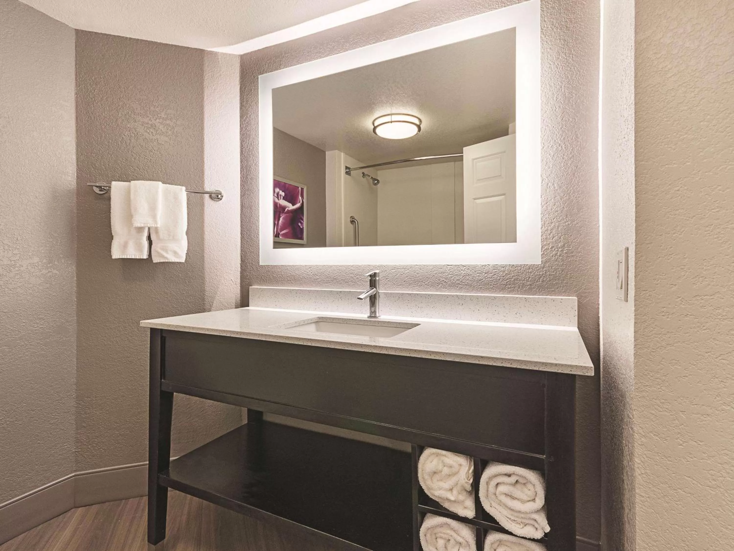 Photo of the whole room in La Quinta by Wyndham Grand Junction Airport