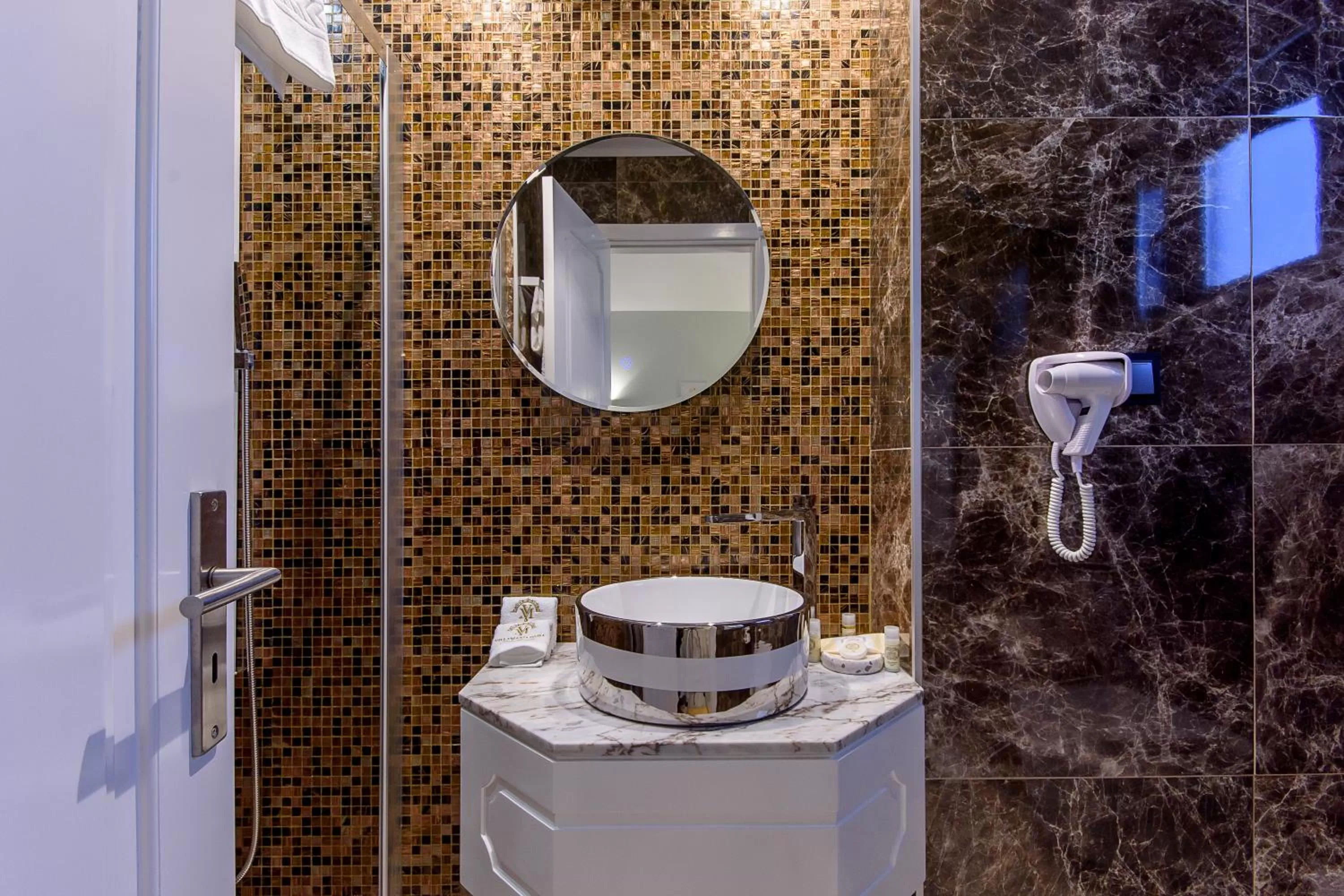 Bathroom in Villa Mariazinha Charming Hotel