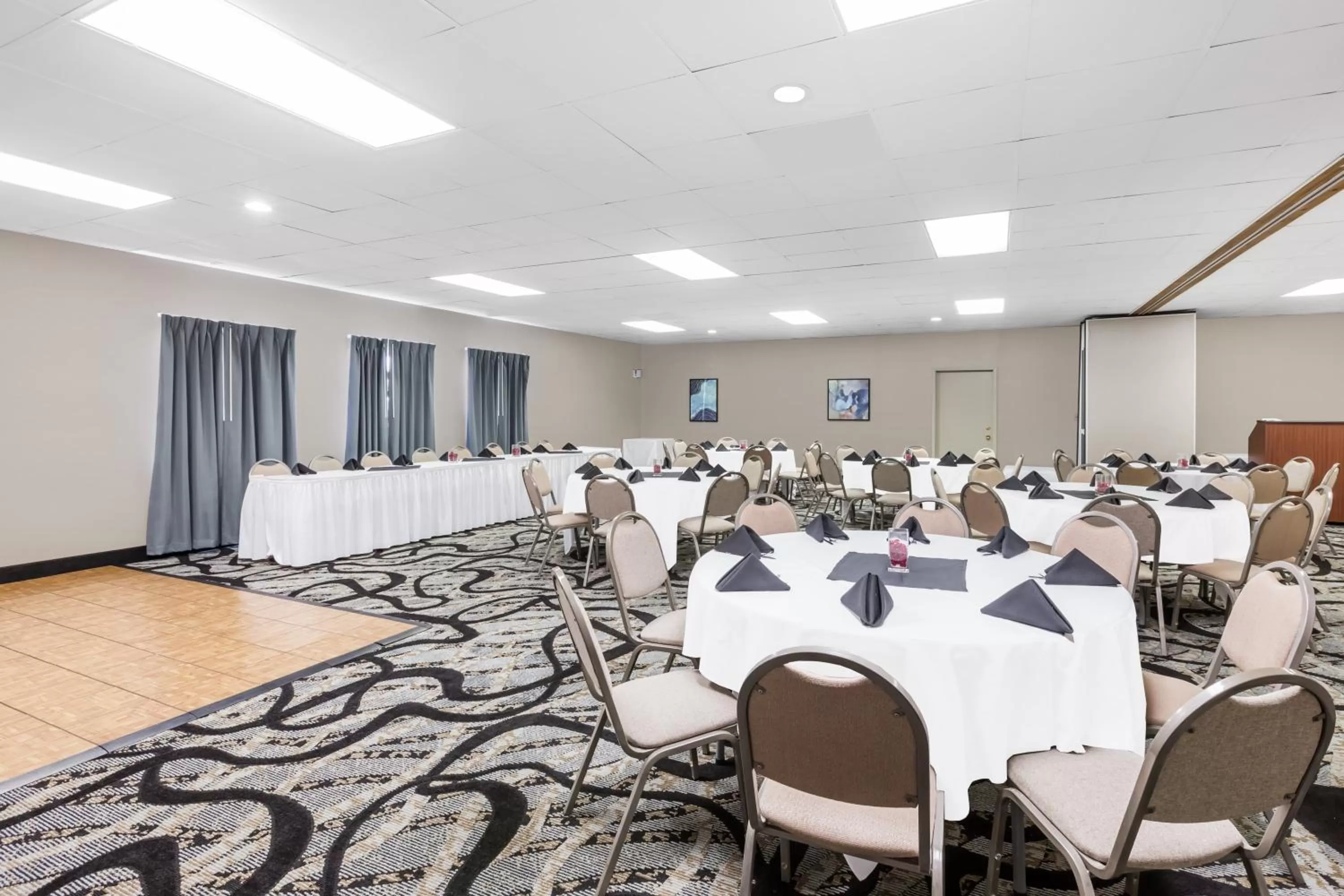 Banquet/Function facilities in Wyndham Garden Ankeny